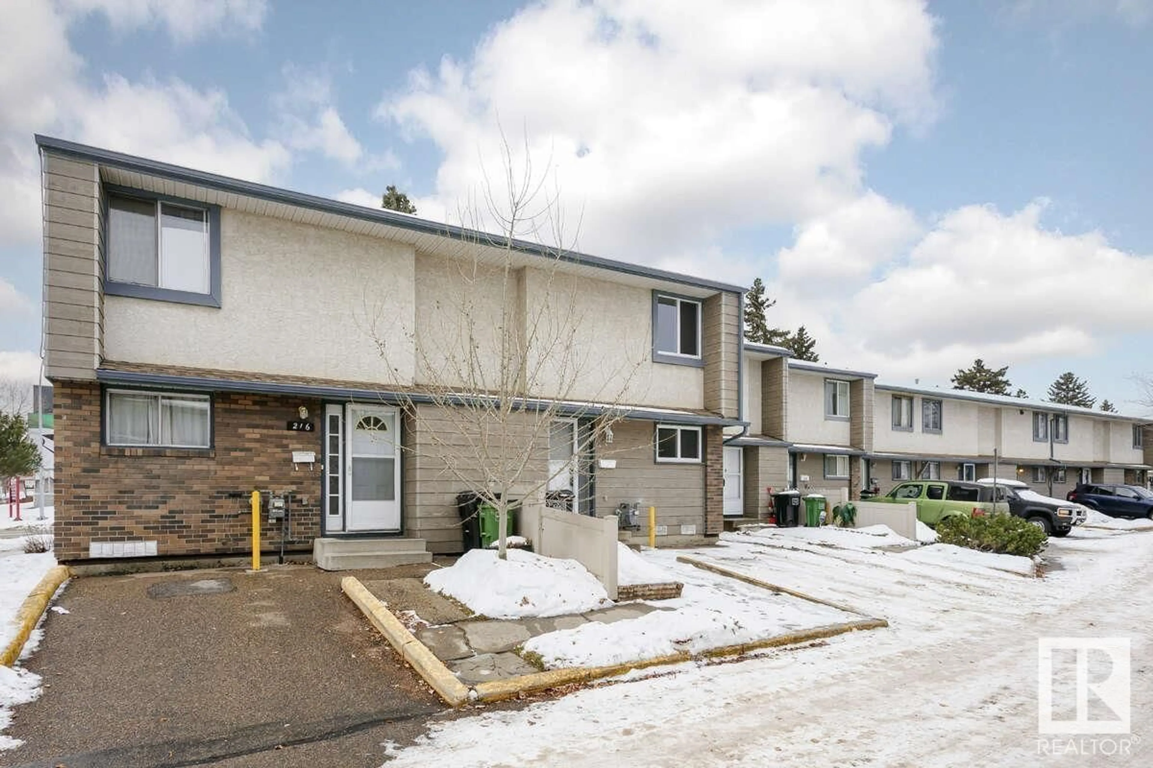 A pic from exterior of the house or condo, the front or back of building for 218 Abbottsfield RD NW, Edmonton Alberta T5W5W9