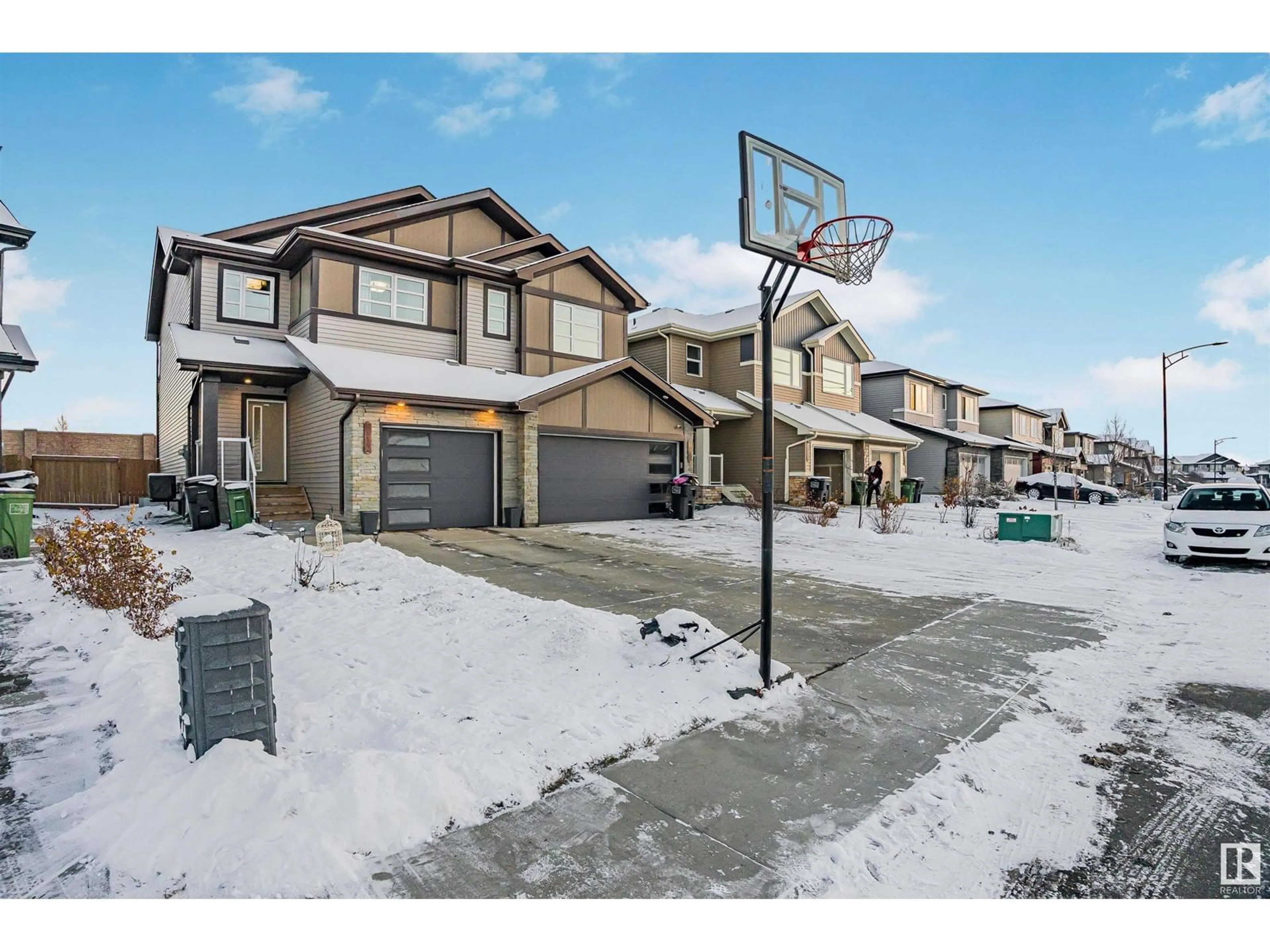 A pic from exterior of the house or condo, the street view for 2614 CASEY WY SW, Edmonton Alberta T6W3N2