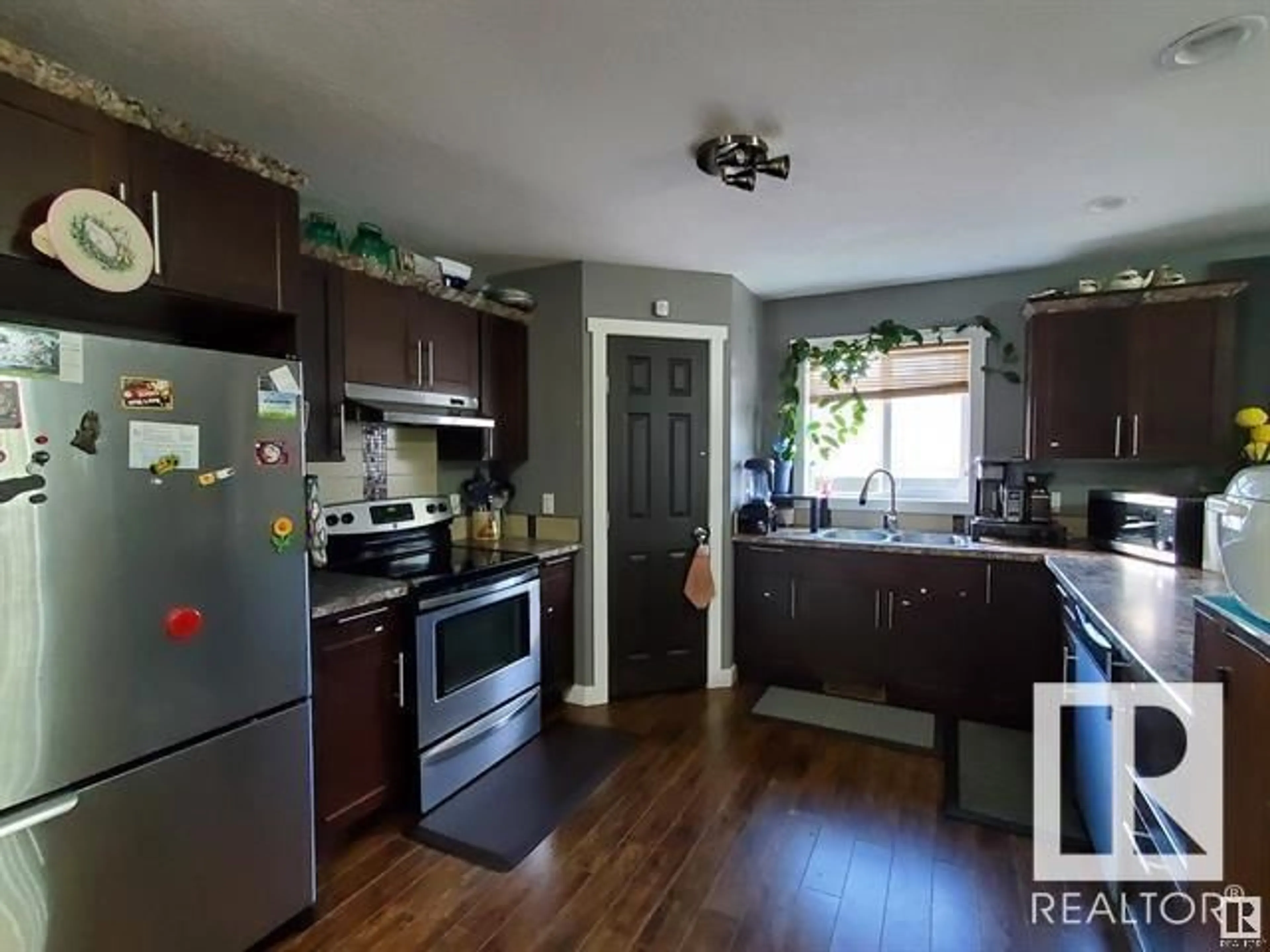 Open concept kitchen for 4908 50 ST, Peers Alberta T0E1W0