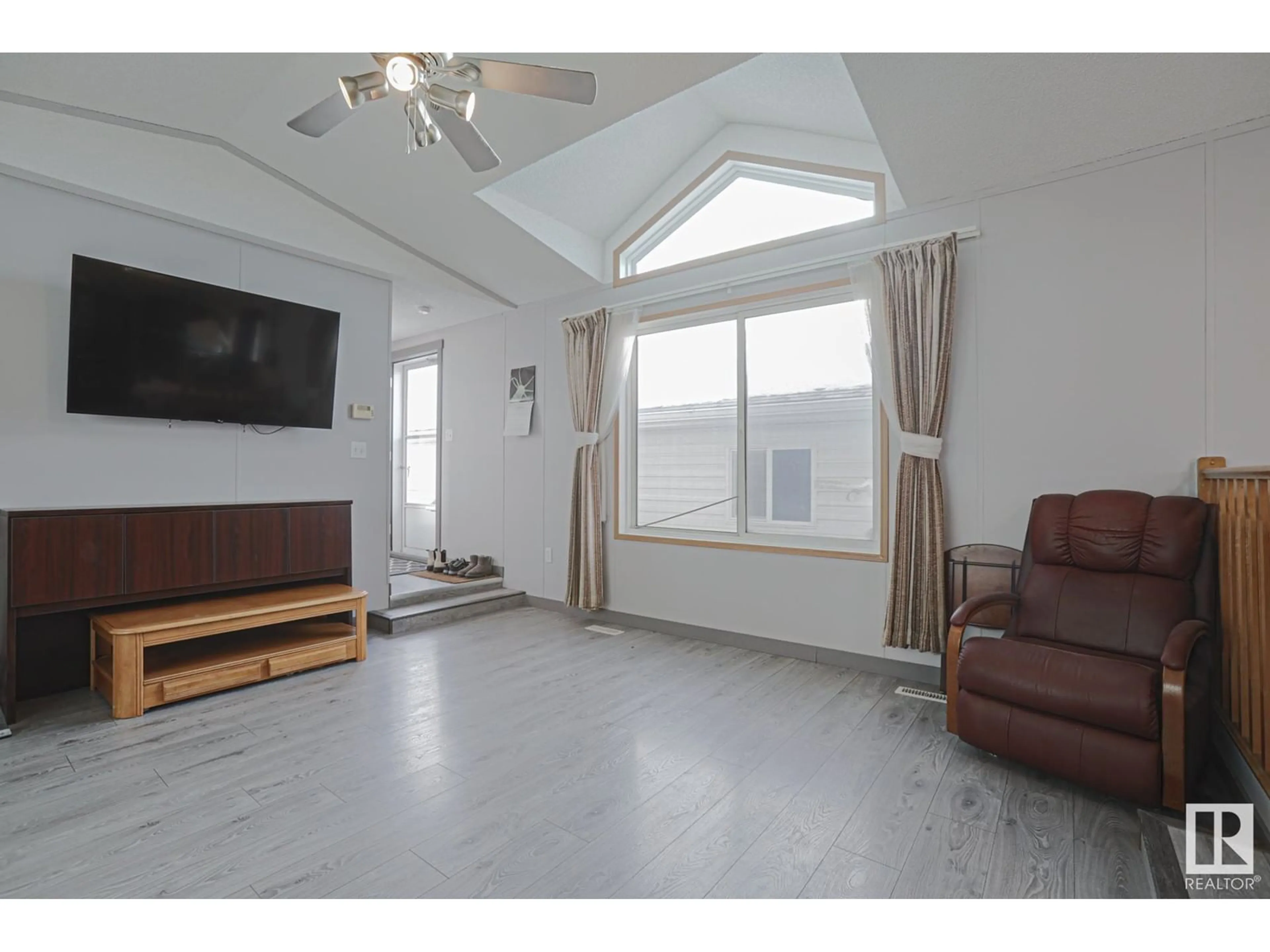 A pic of a room, not visible floor for 3325 Lakeview Road NW NW, Edmonton Alberta T5S1T7