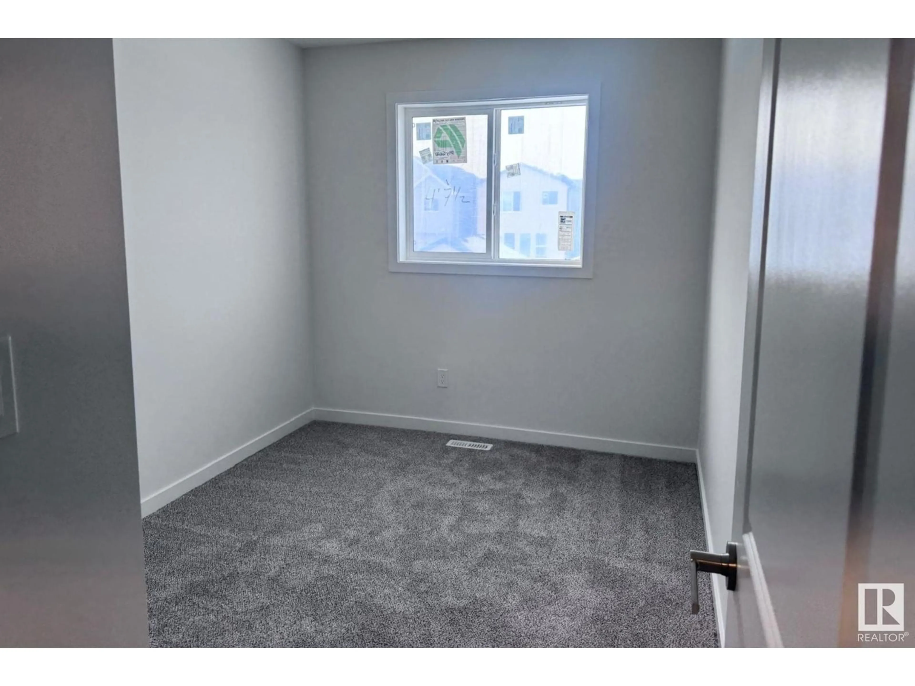 A pic of a room for 478 Edgemont DR NW, Edmonton Alberta T6M1J8