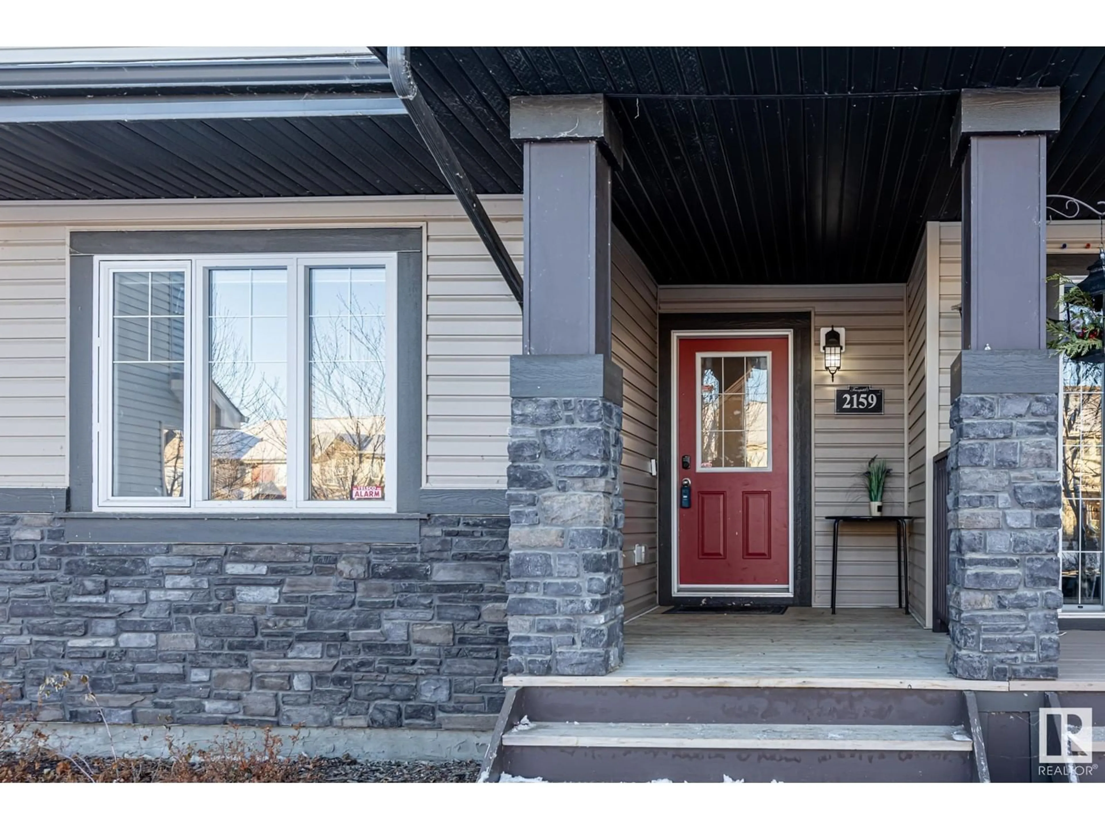 Indoor entryway, wood floors for 2159 TRUMPETER WY NW, Edmonton Alberta T5S0K2