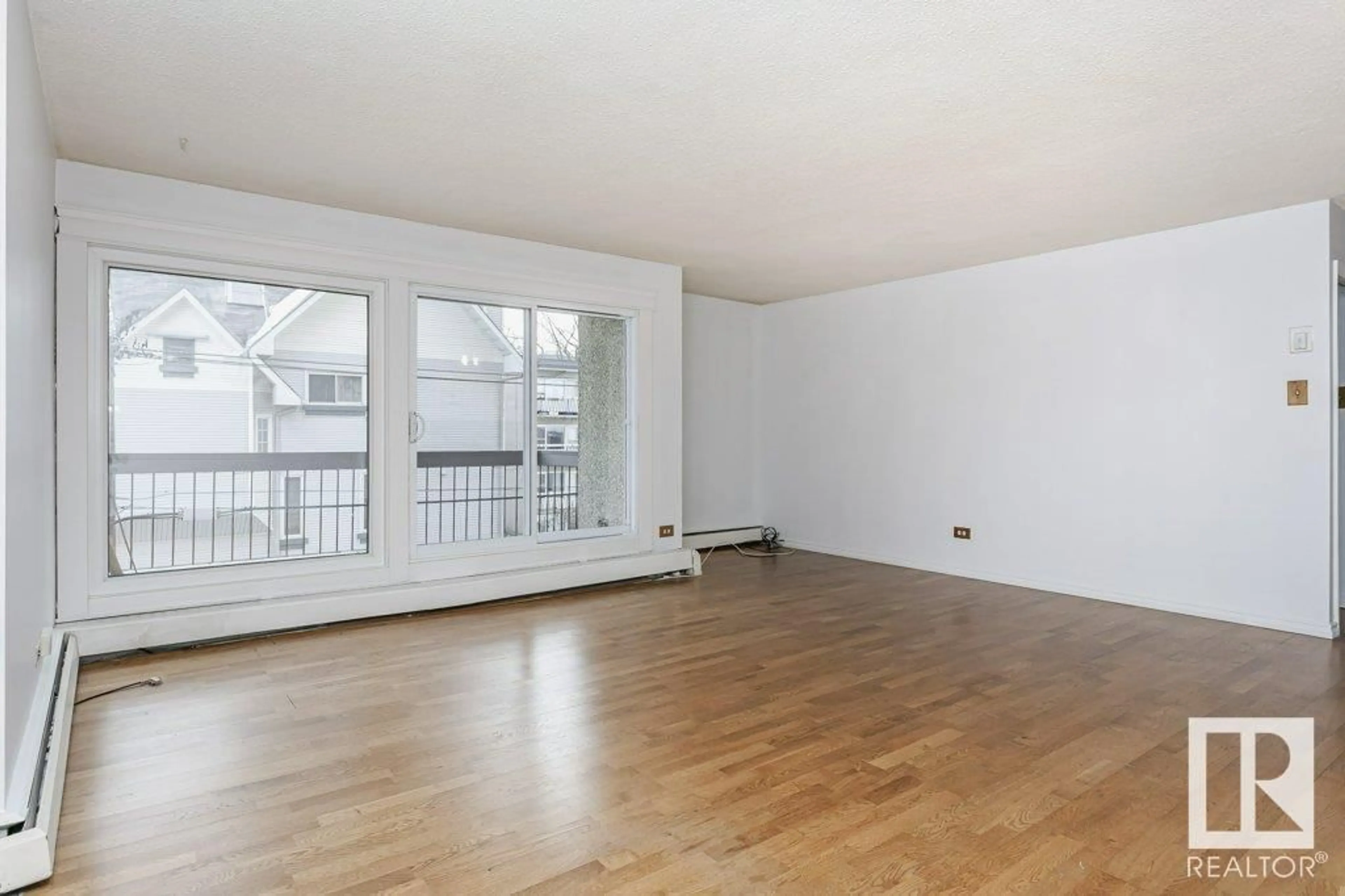 A pic of a room for #303 9737 112 ST NW, Edmonton Alberta T5K1L3