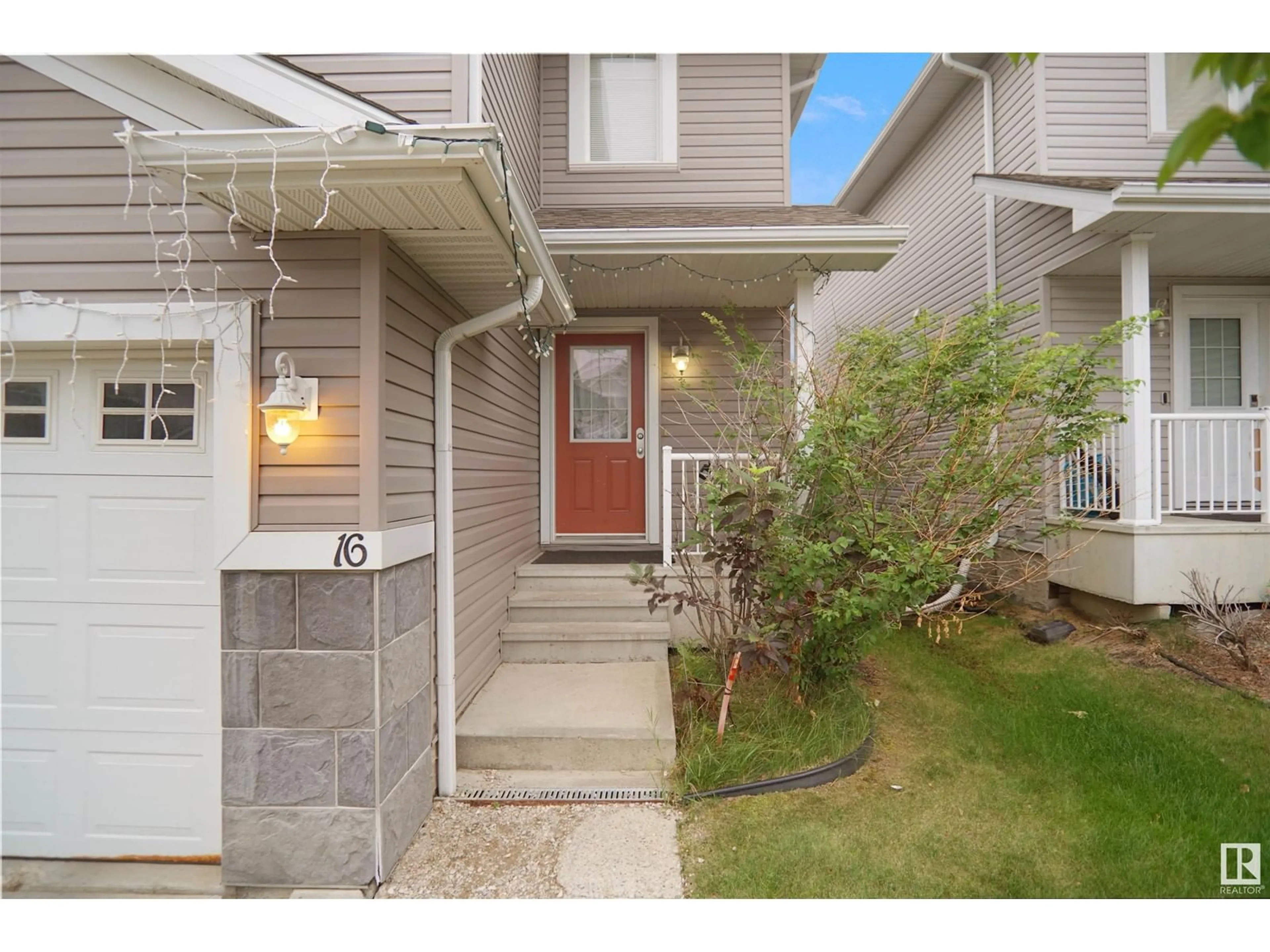 Indoor entryway for #16 120 MAGRATH RD NW, Edmonton Alberta T6R0C6