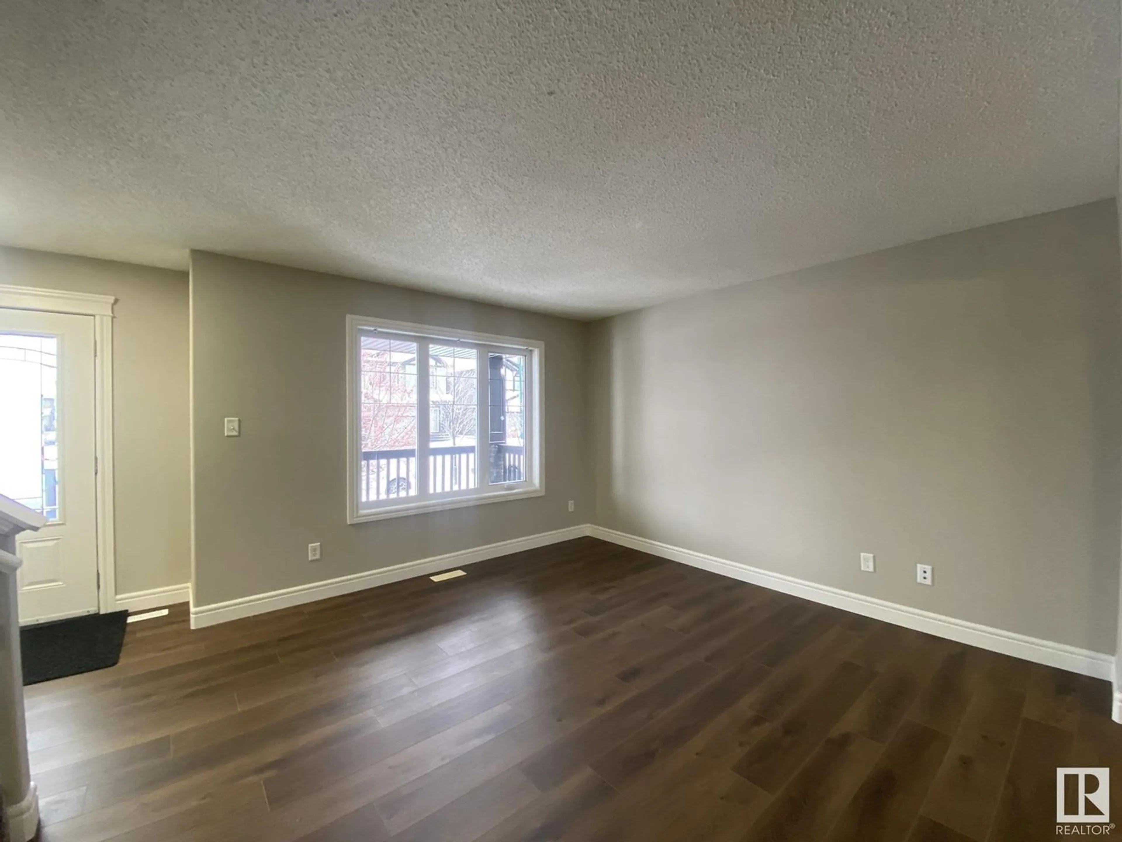 A pic of a room for 1460 33A ST NW, Edmonton Alberta T6T0V3