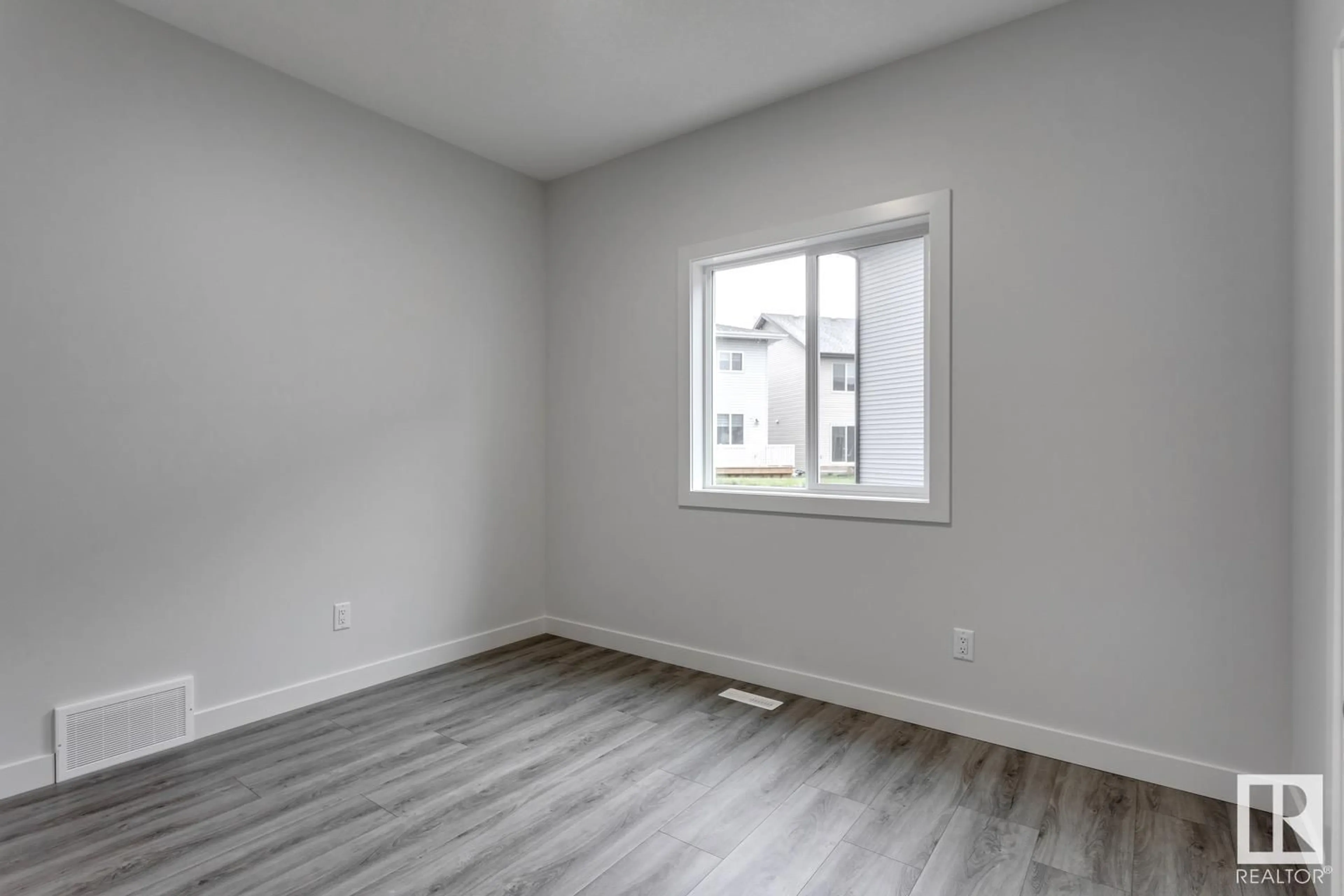 A pic of a room for 1237 16A AV, Edmonton Alberta T6T2V1