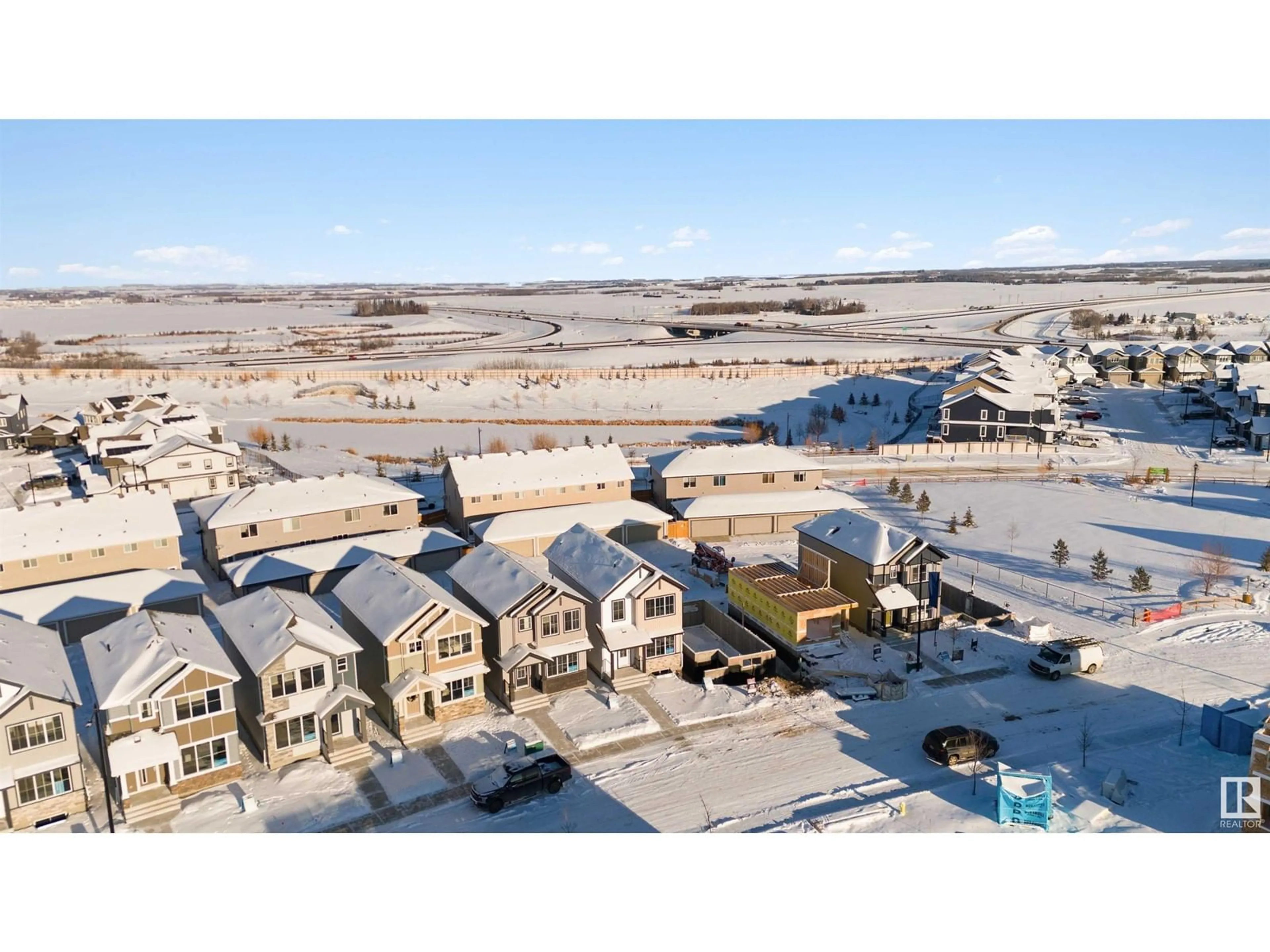 A pic from outside/outdoor area/front of a property/back of a property/a pic from drone, unknown for 189 Sunland WY, Sherwood Park Alberta T8H2Y6