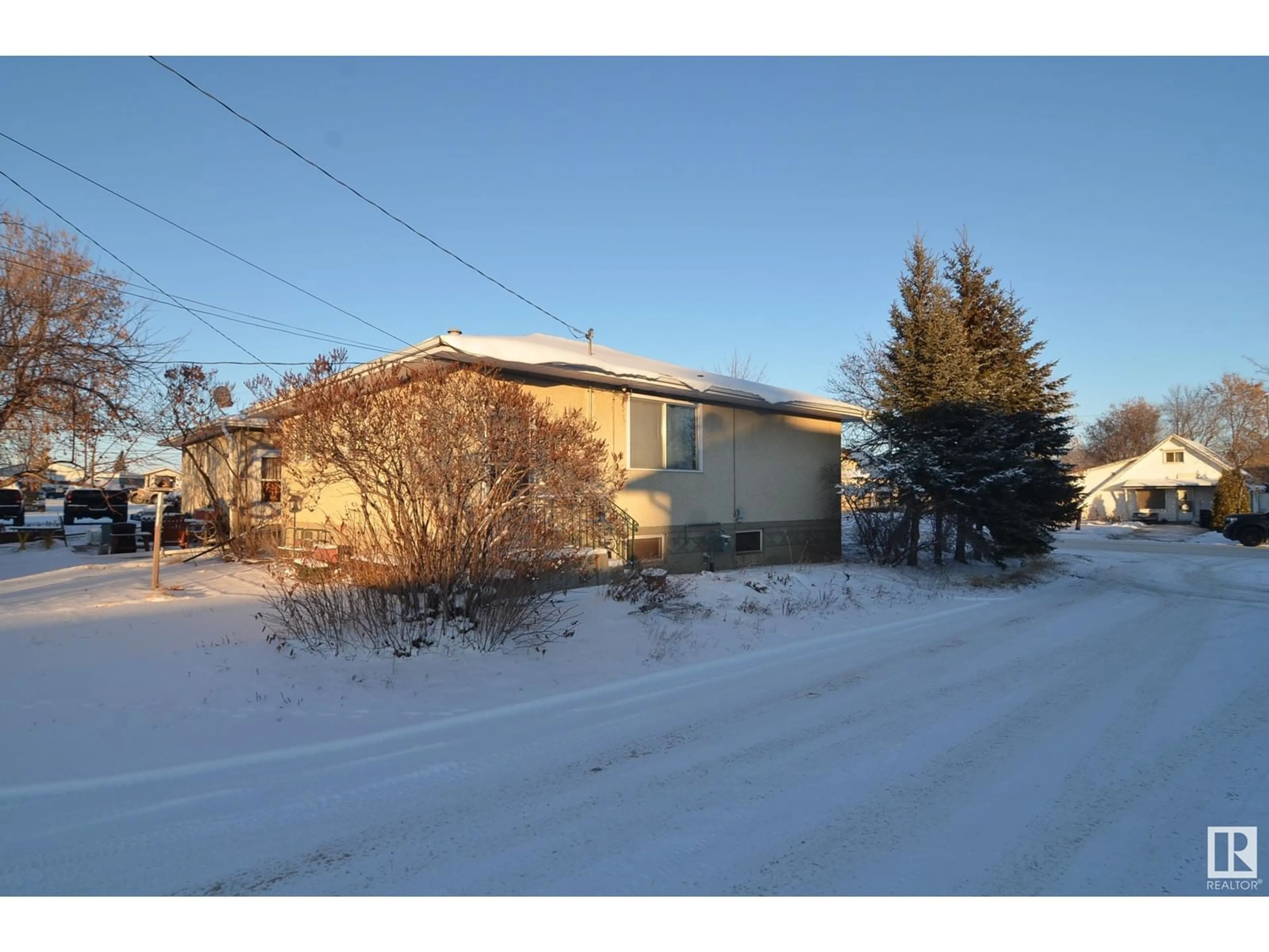 Unknown for 5210 48 ST, Barrhead Alberta T7N1A3