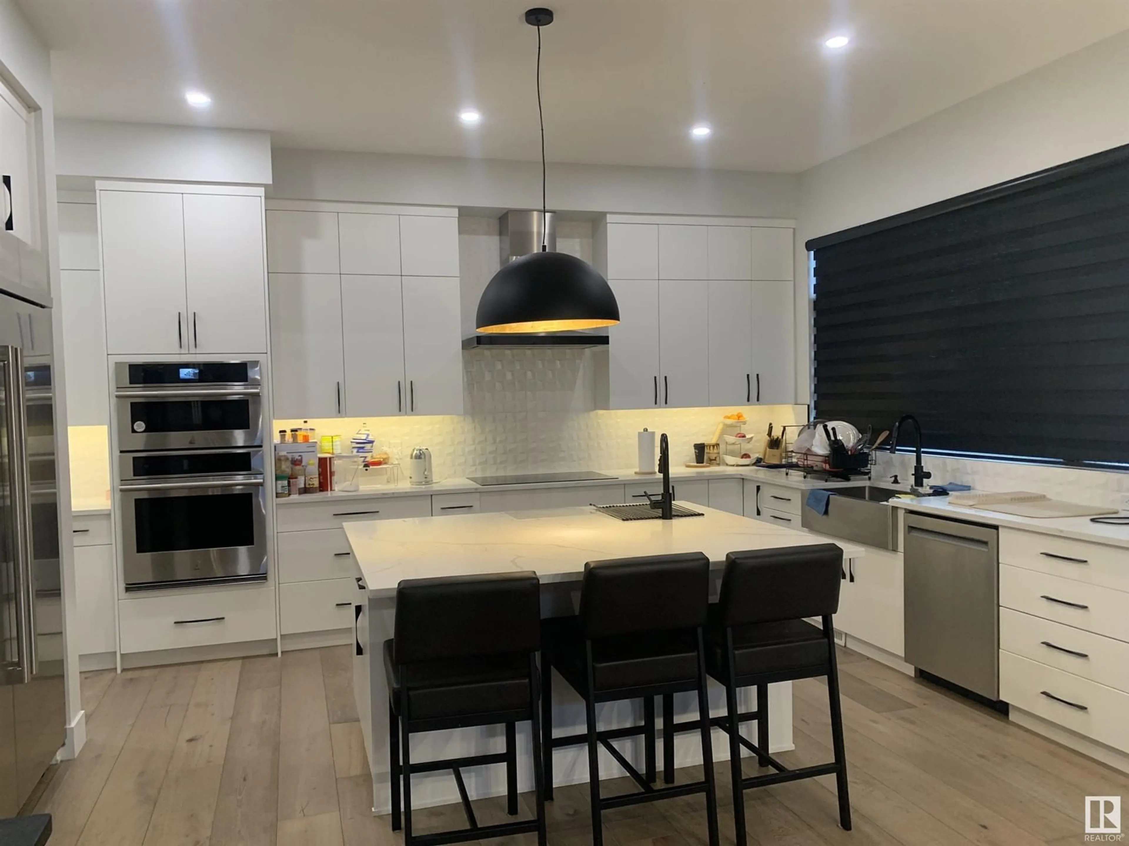 Contemporary kitchen, ceramic/tile floor for 104 ORCHARD CO, St. Albert Alberta T8N7P9