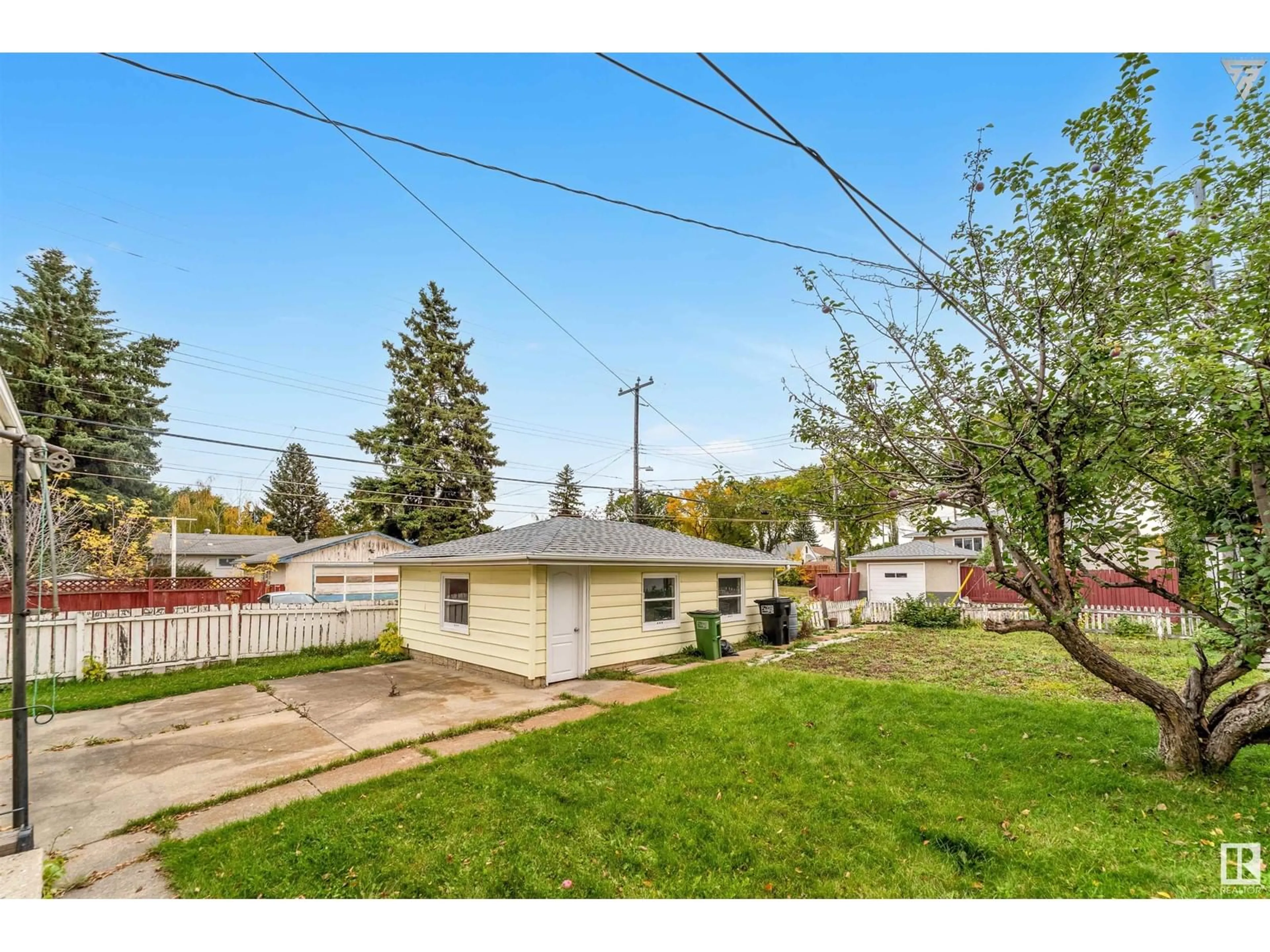 Unknown for 6515 98a street NW, Edmonton Alberta T6E3N1