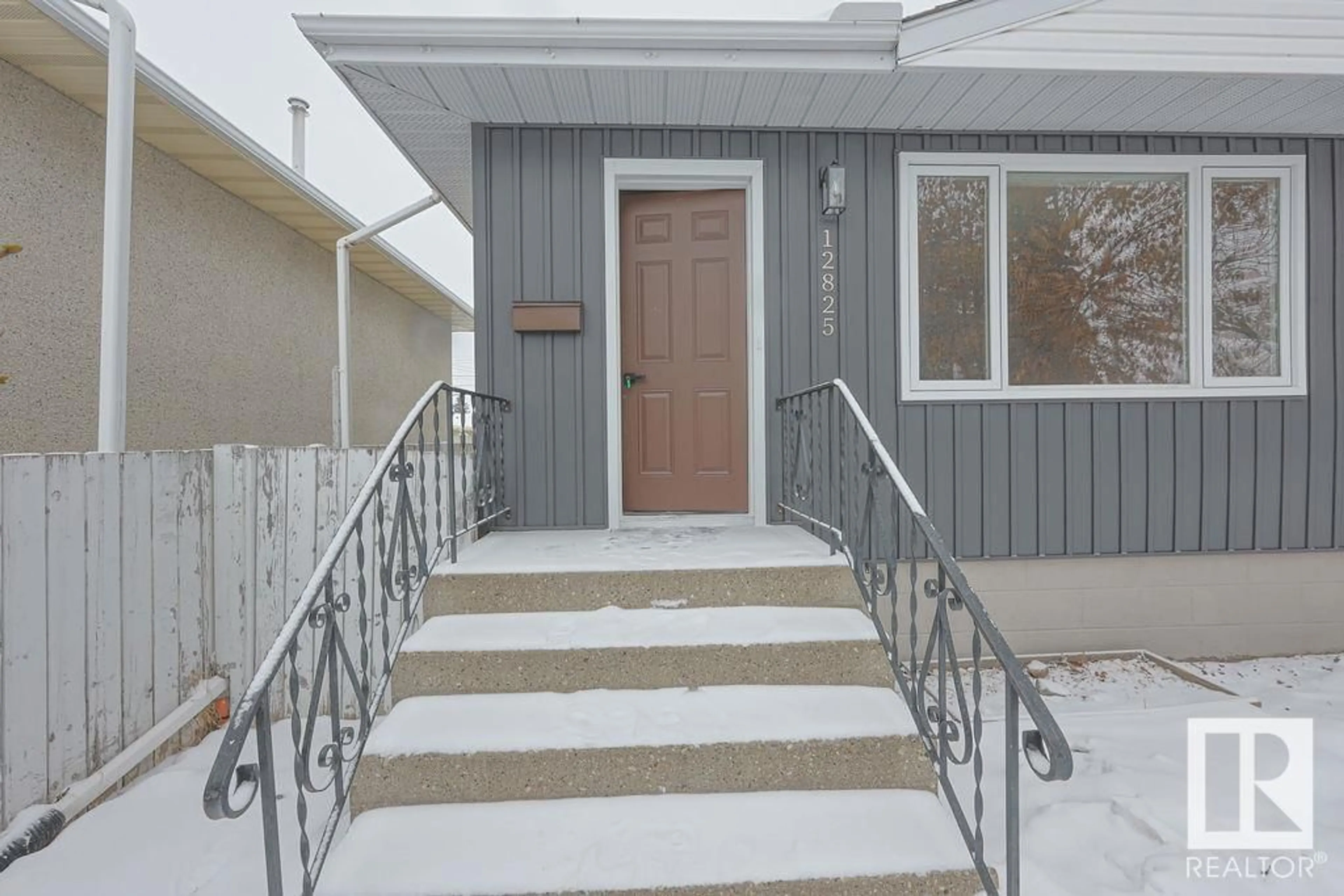 Unknown for 12825 87 ST NW, Edmonton Alberta T5T3E2