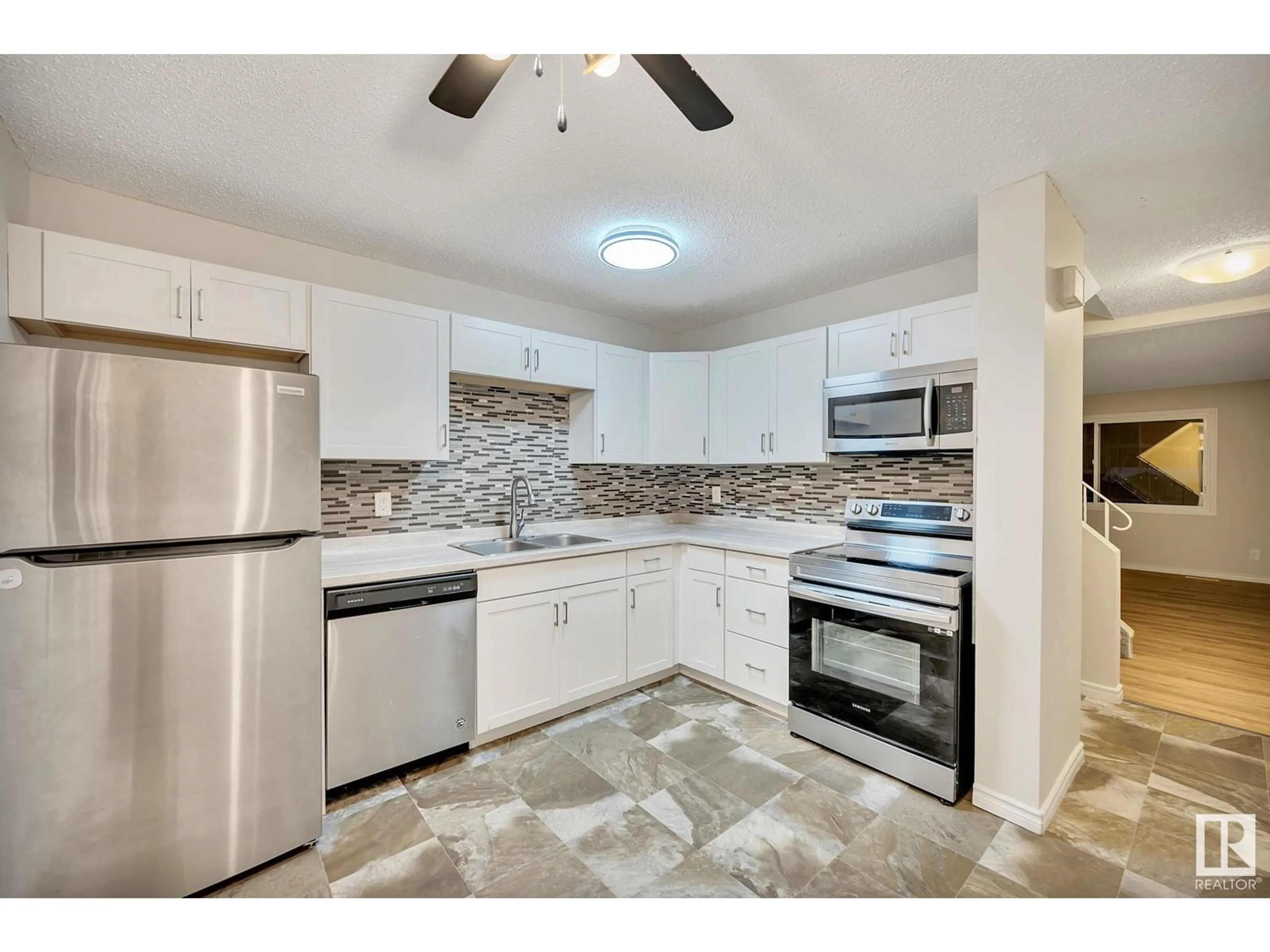 Standard kitchen, ceramic/tile floor for 202 MORIN MAZE MZ NW, Edmonton Alberta T6K1V1