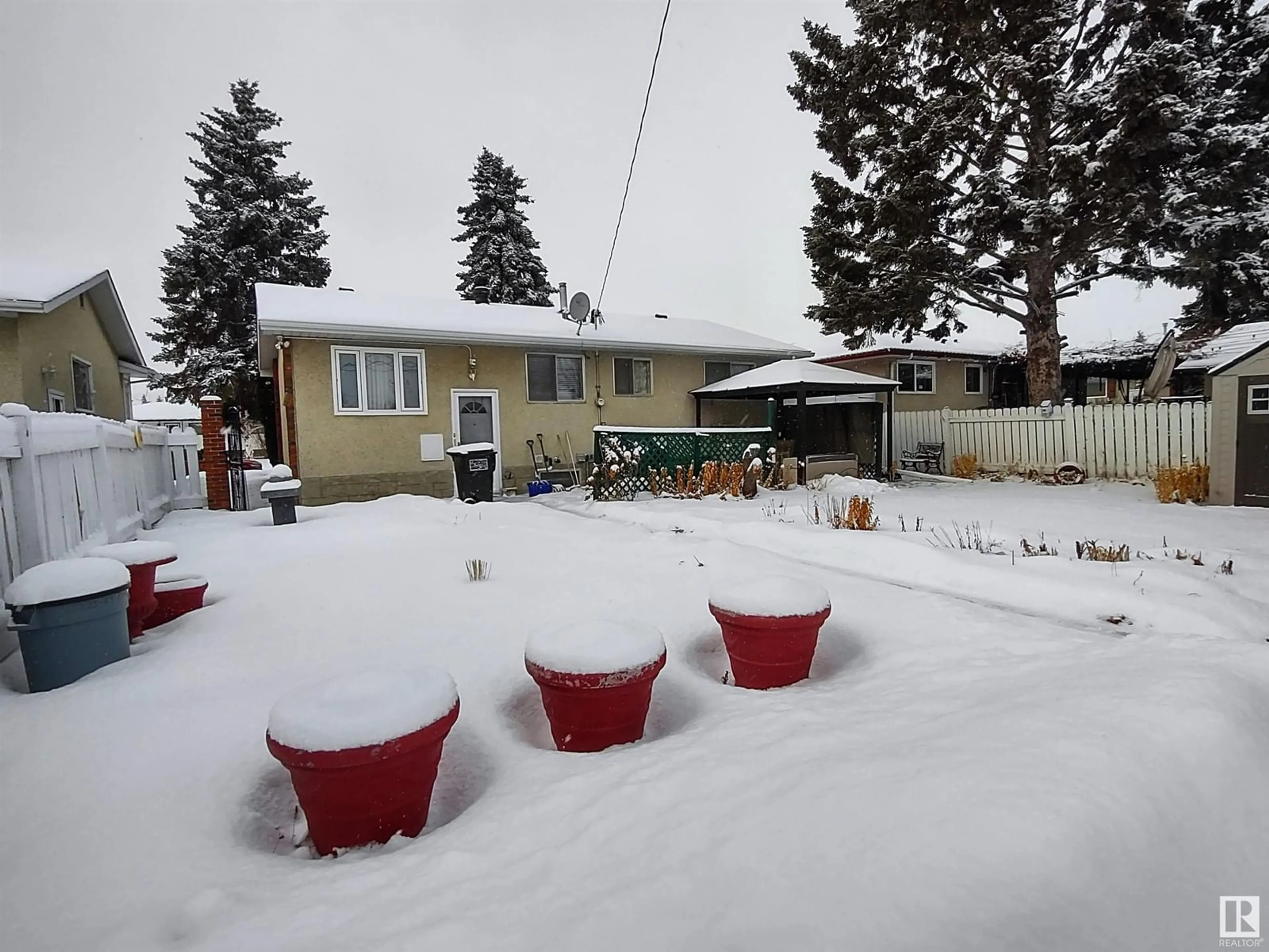 Patio, street for 13223 63 ST NW, Edmonton Alberta T5A0W9