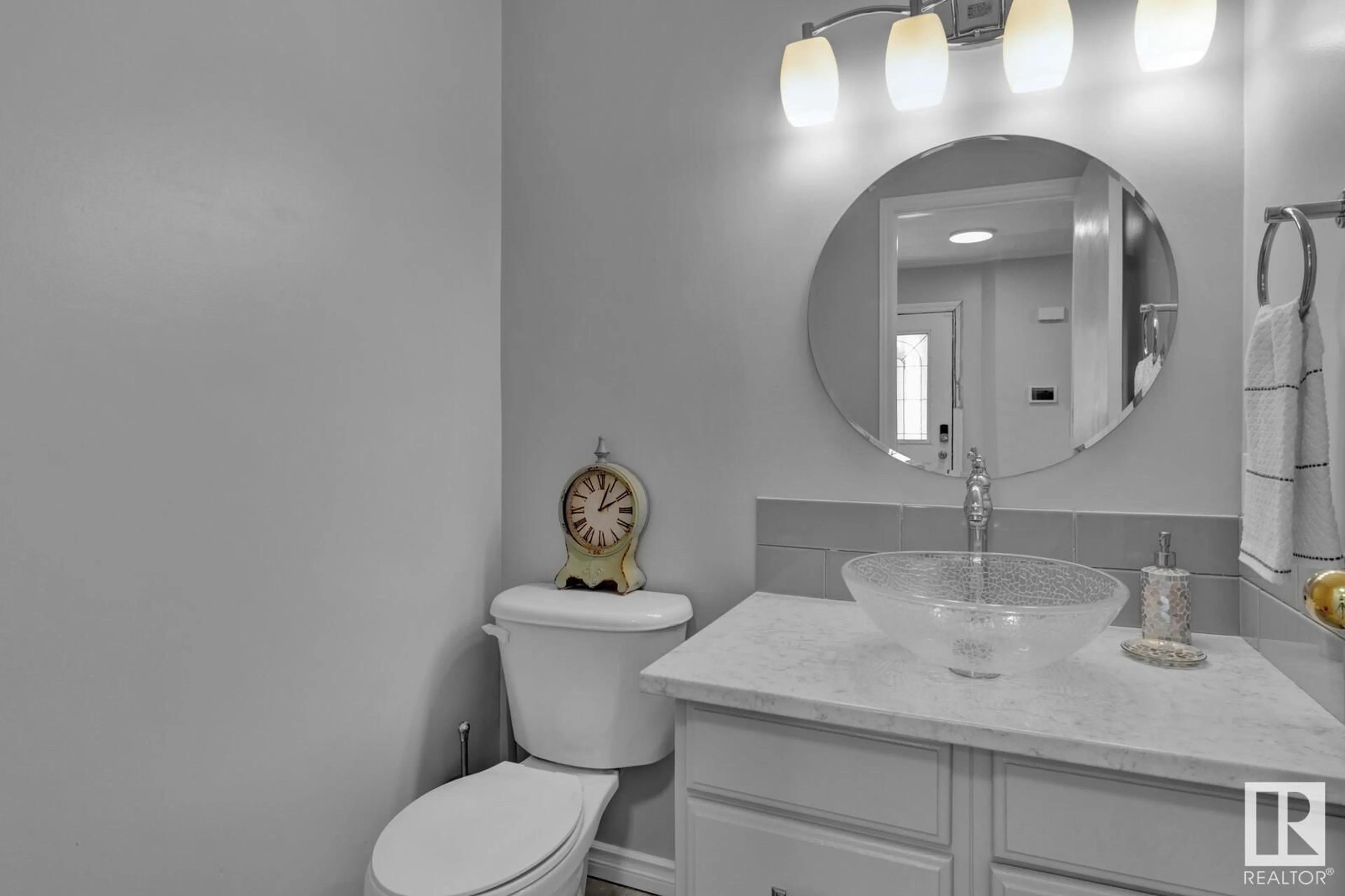 Standard bathroom, ceramic/tile floor for 24 PARKHILL CR, Wetaskiwin Alberta T9A3J7