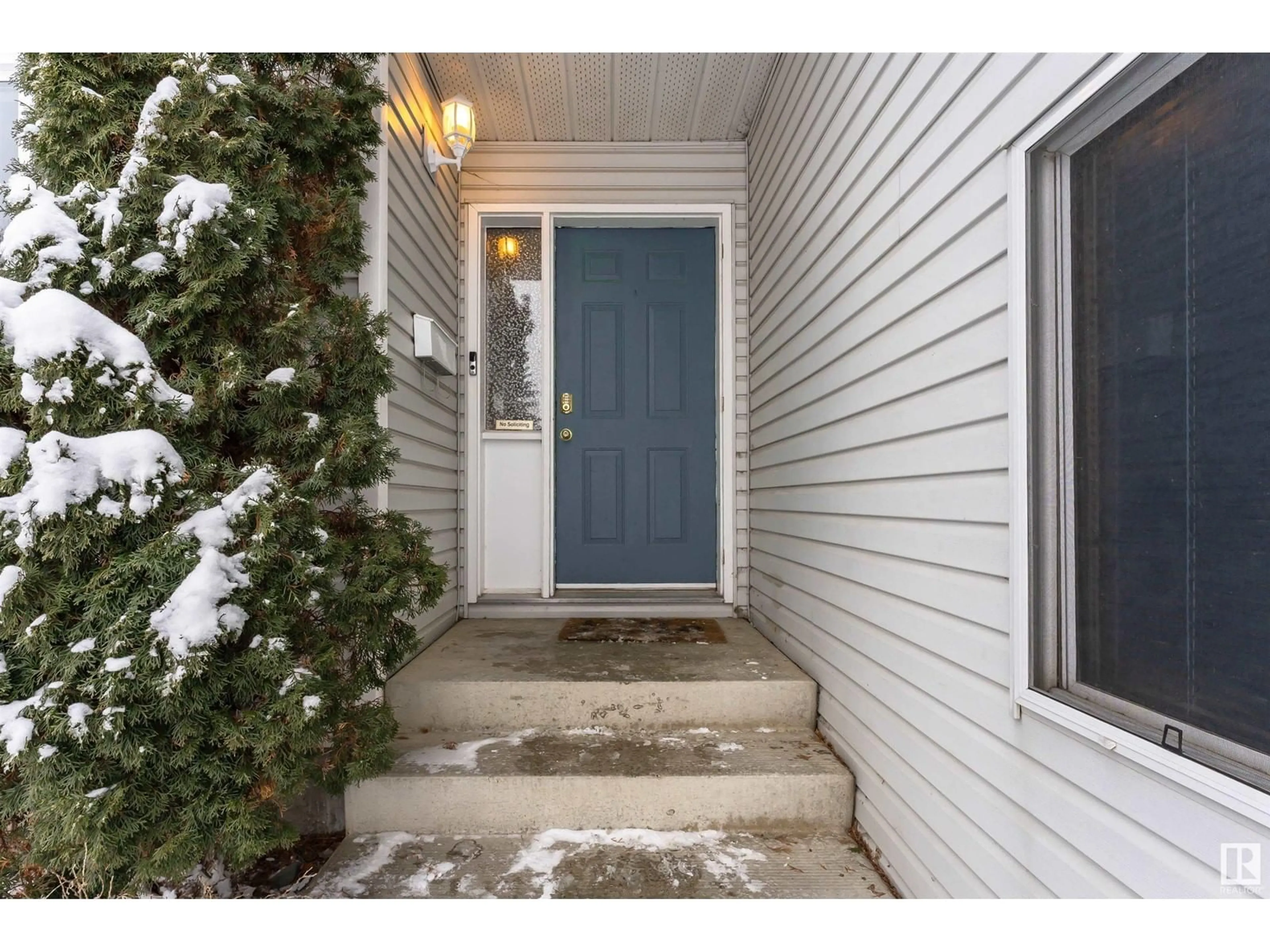 Indoor entryway for 5811 48 AV, Beaumont Alberta T4X1C1