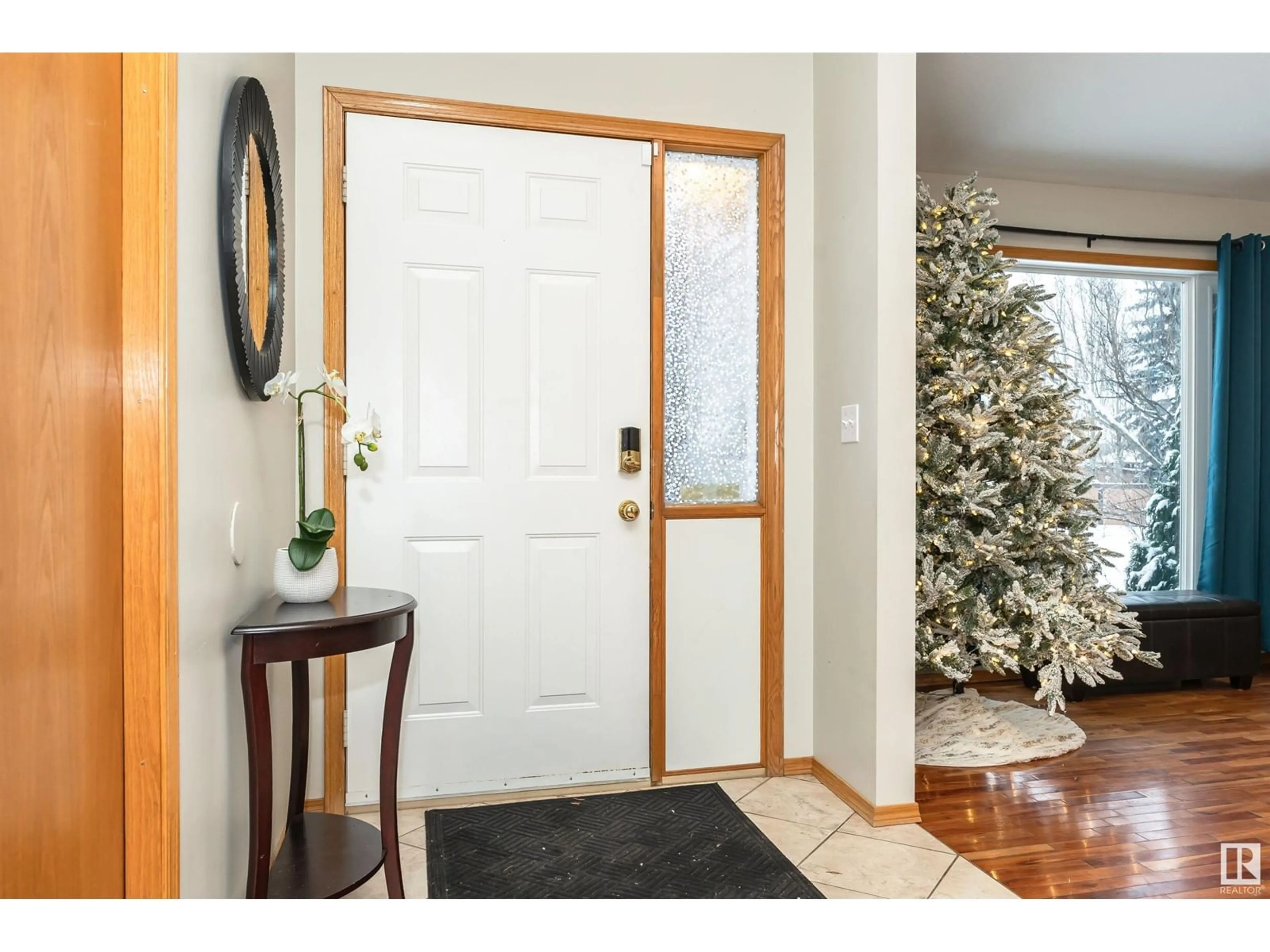 Indoor entryway for 5811 48 AV, Beaumont Alberta T4X1C1