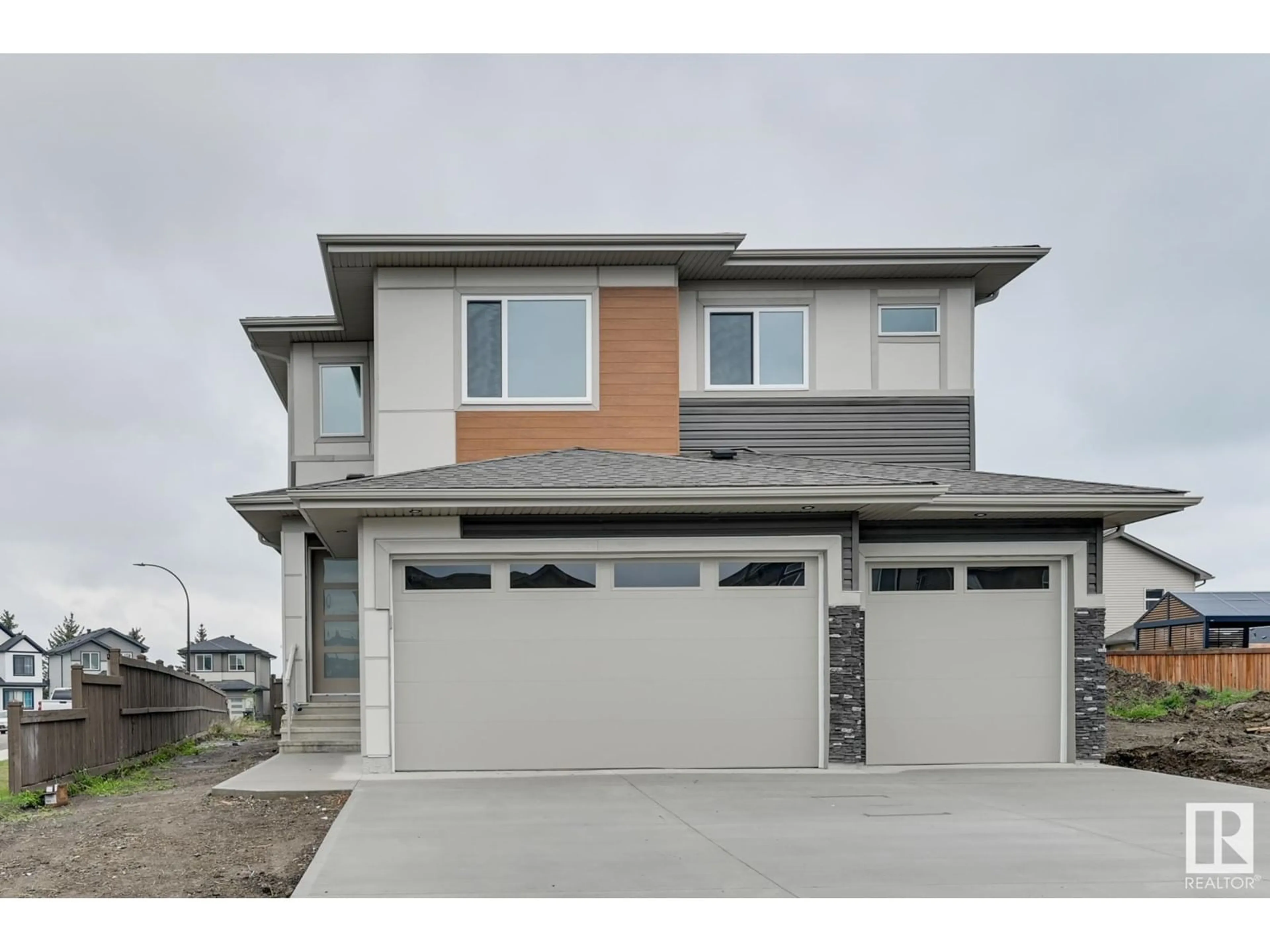 Home with vinyl exterior material, street for 8 PRESCOTT BV, Spruce Grove Alberta T7X0R5