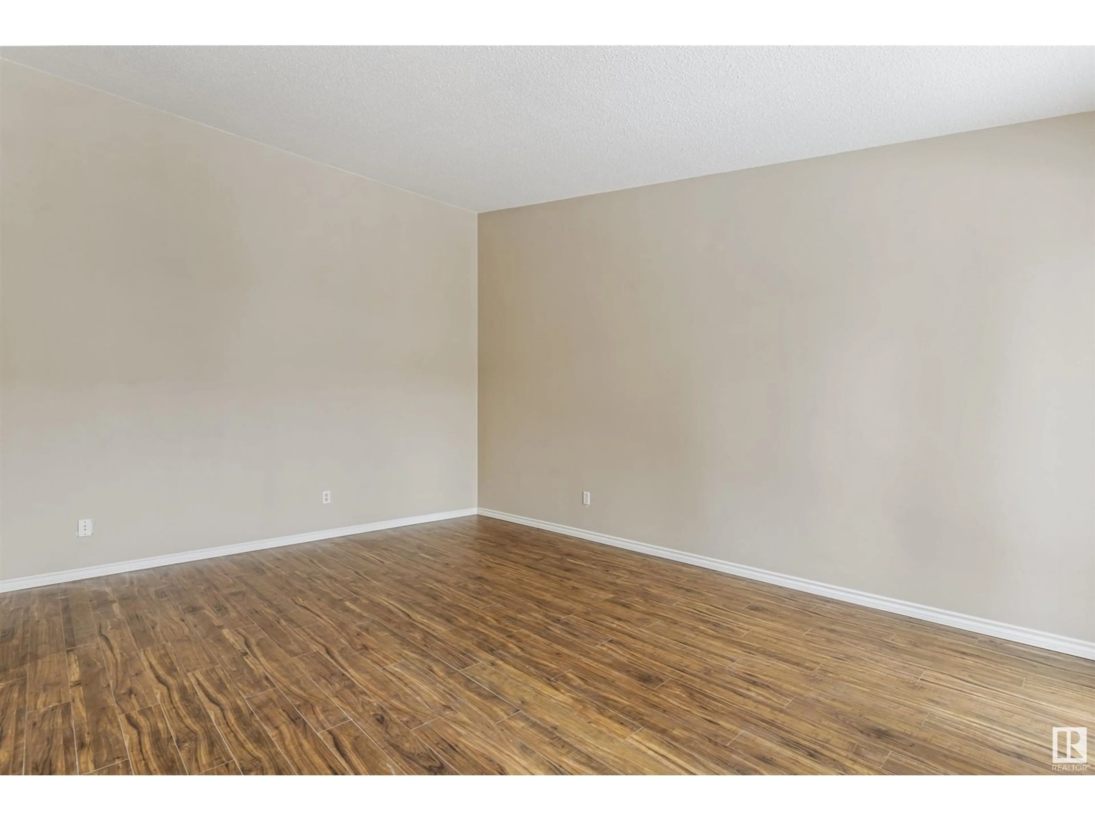 A pic of a room for 6496 178 ST NW, Edmonton Alberta T5T2J4