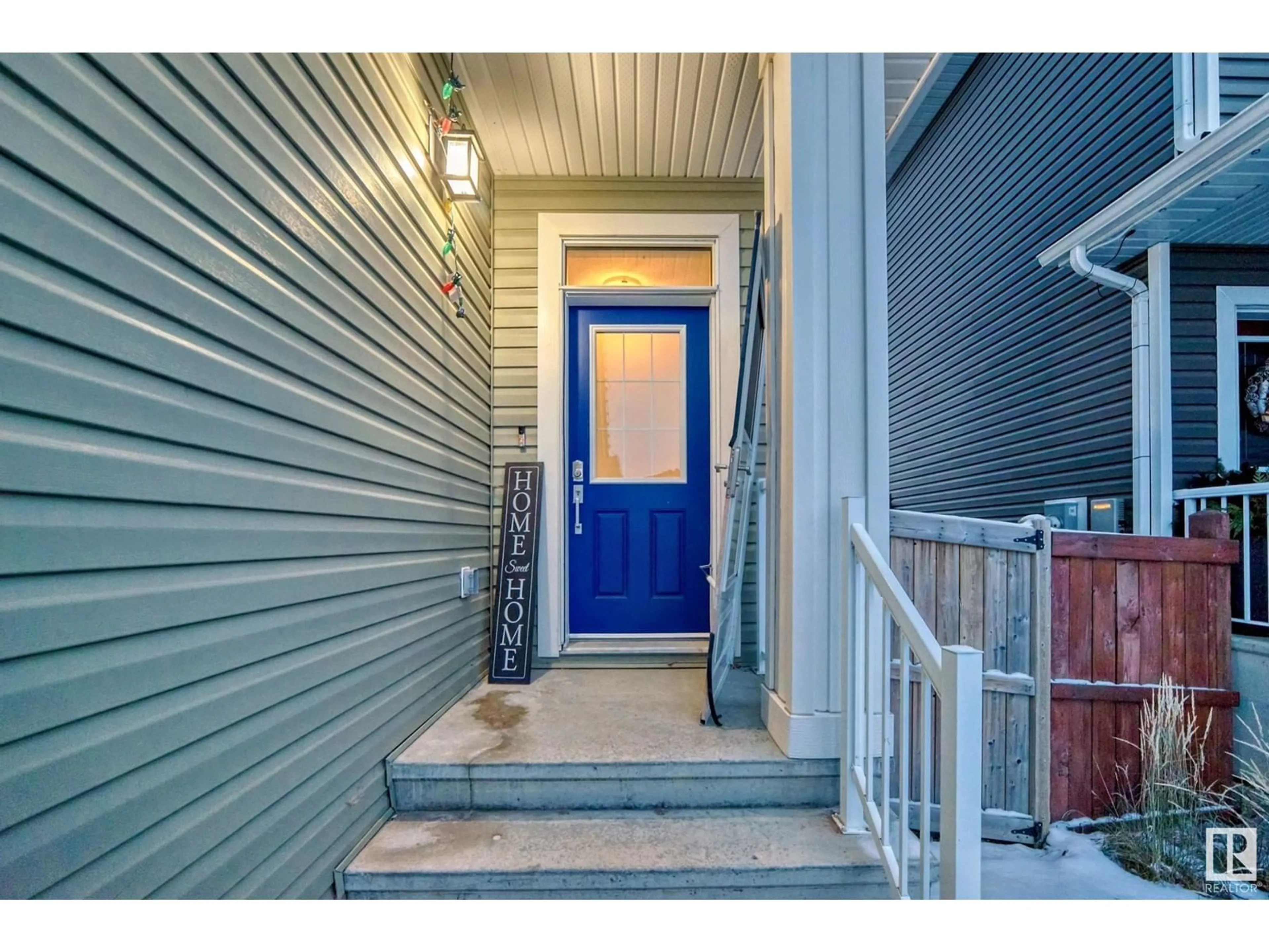 Indoor entryway for 161 HARVEST RIDGE DR, Spruce Grove Alberta T7X0P4