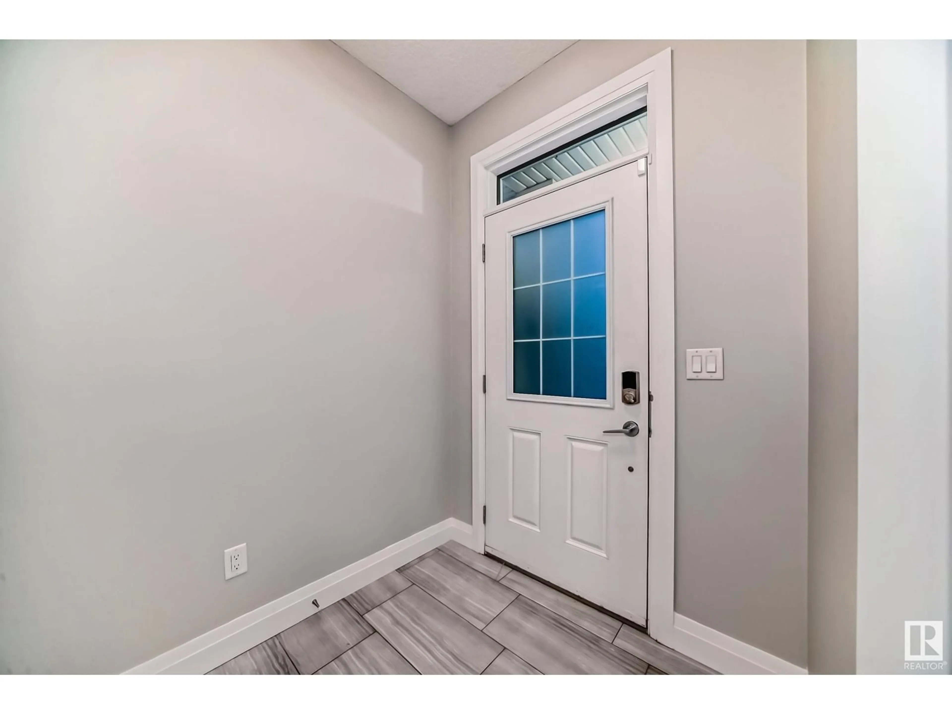 Indoor entryway for 161 HARVEST RIDGE DR, Spruce Grove Alberta T7X0P4