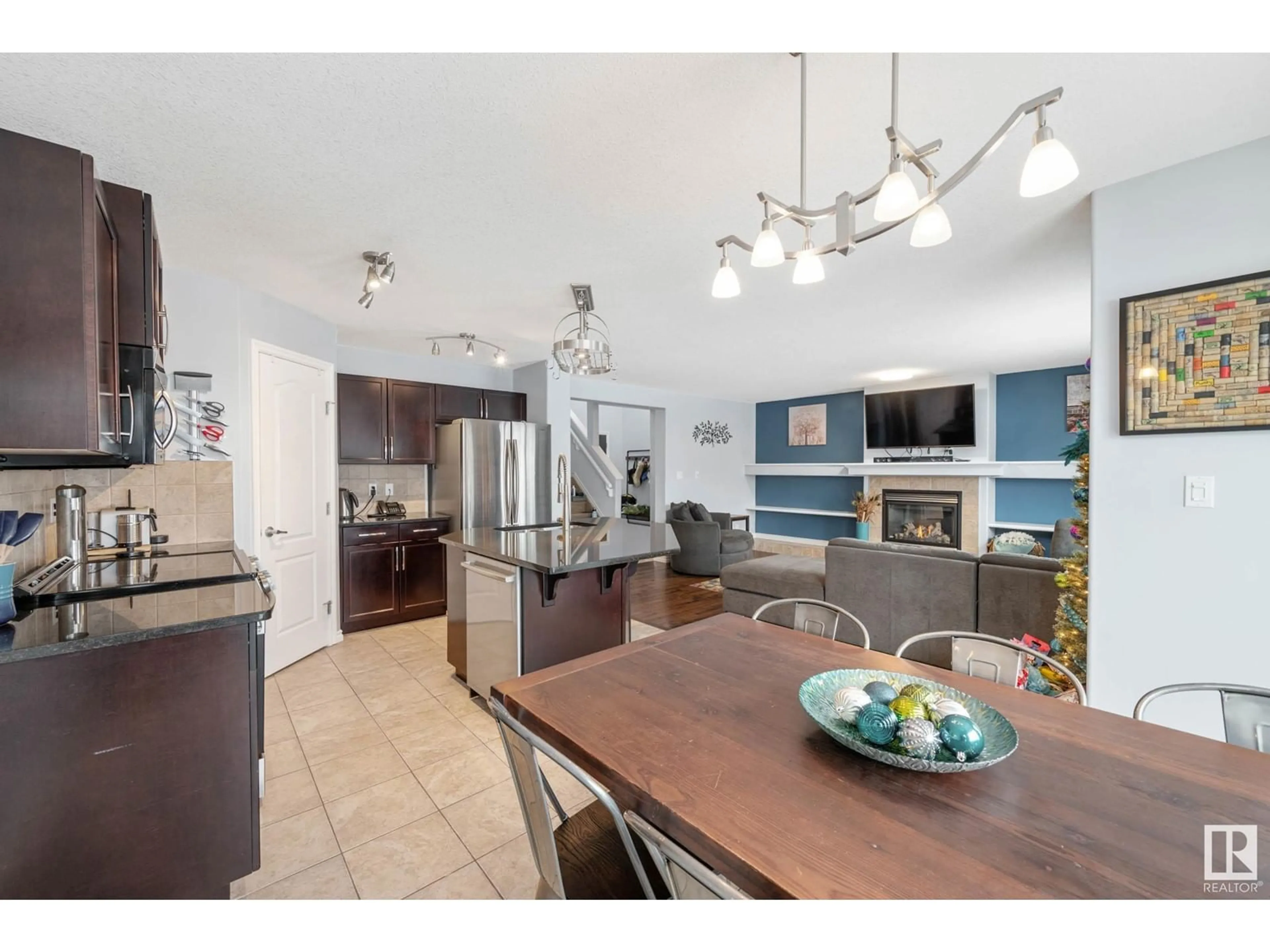 Open concept kitchen, unknown for 1409 37A AV NW, Edmonton Alberta T6T0H9