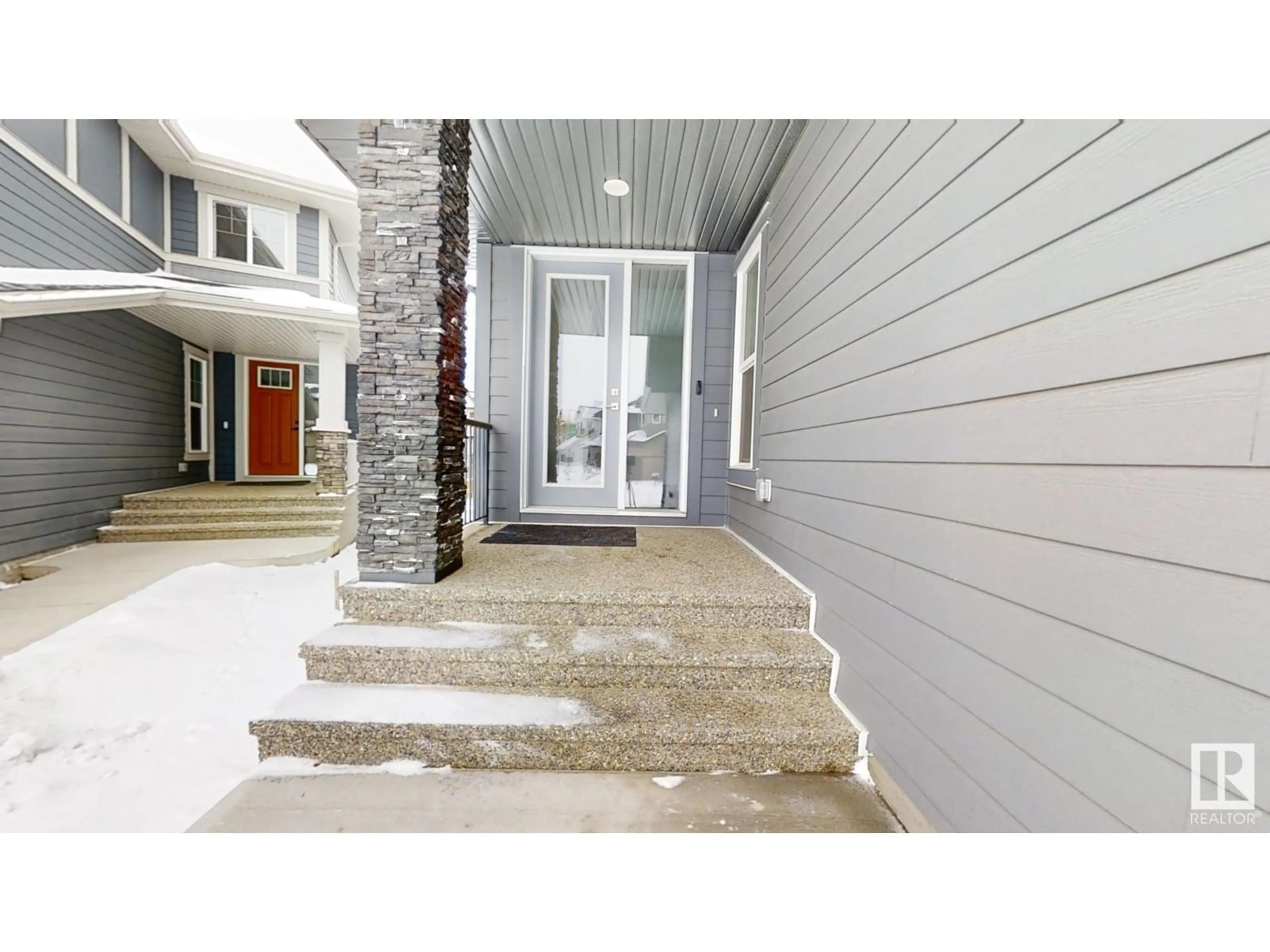 Indoor entryway for 1516 Howes Pl SW, Edmonton Alberta T6W4G6