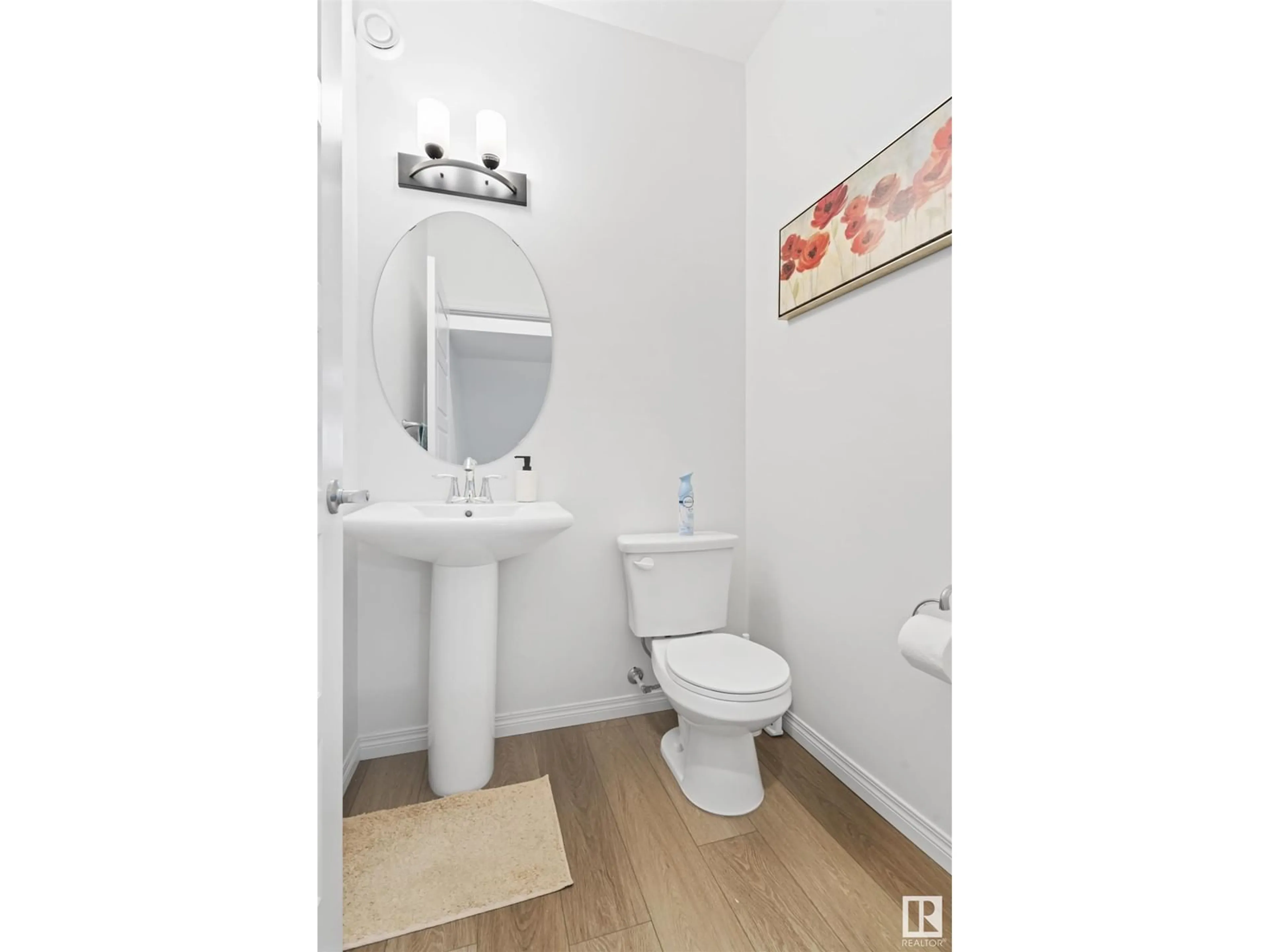 Standard bathroom, unknown for 1538 157 ST SW, Edmonton Alberta T6W4J8