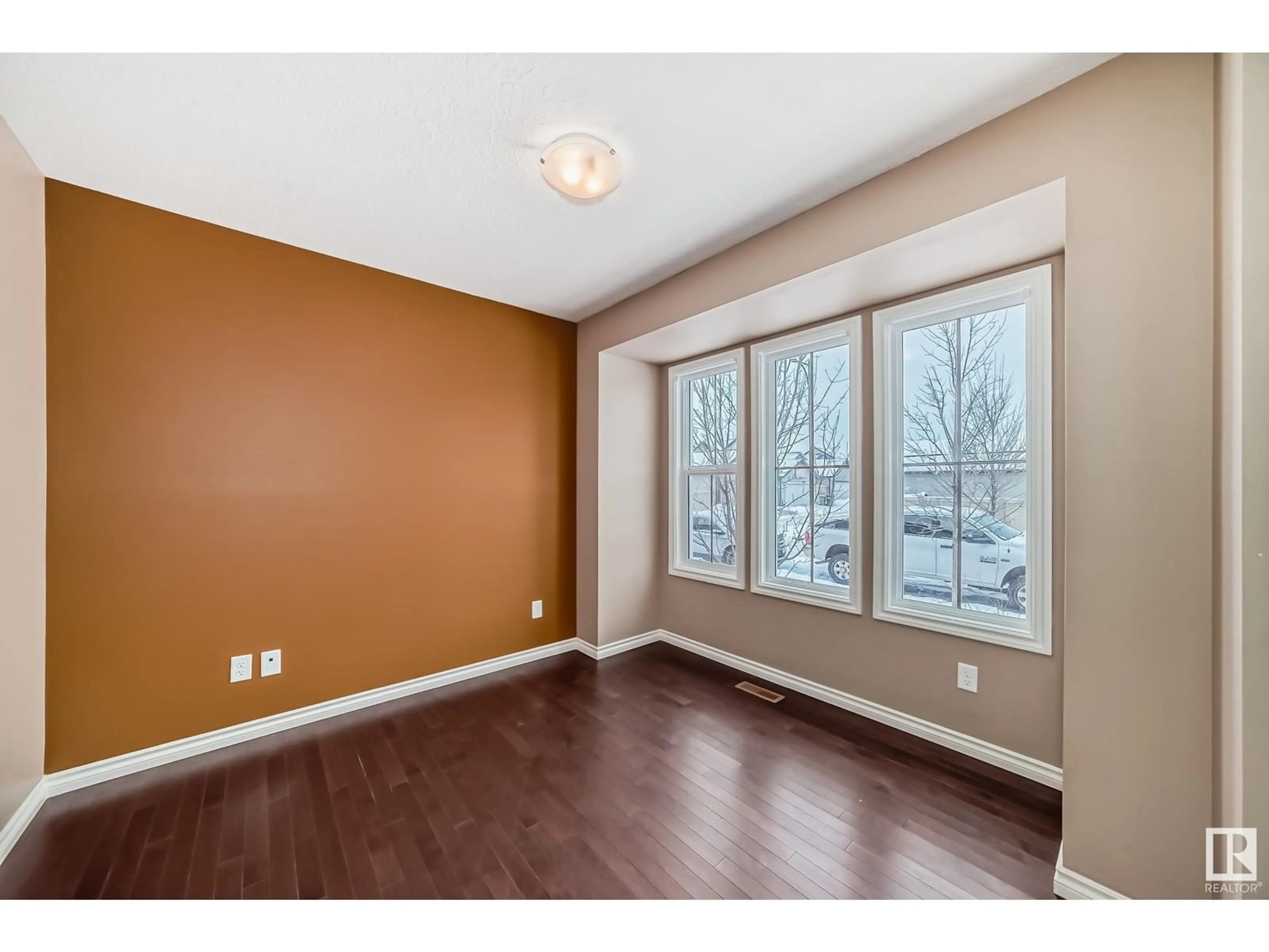 A pic of a room for 1719 56 ST SW, Edmonton Alberta T6X1P8