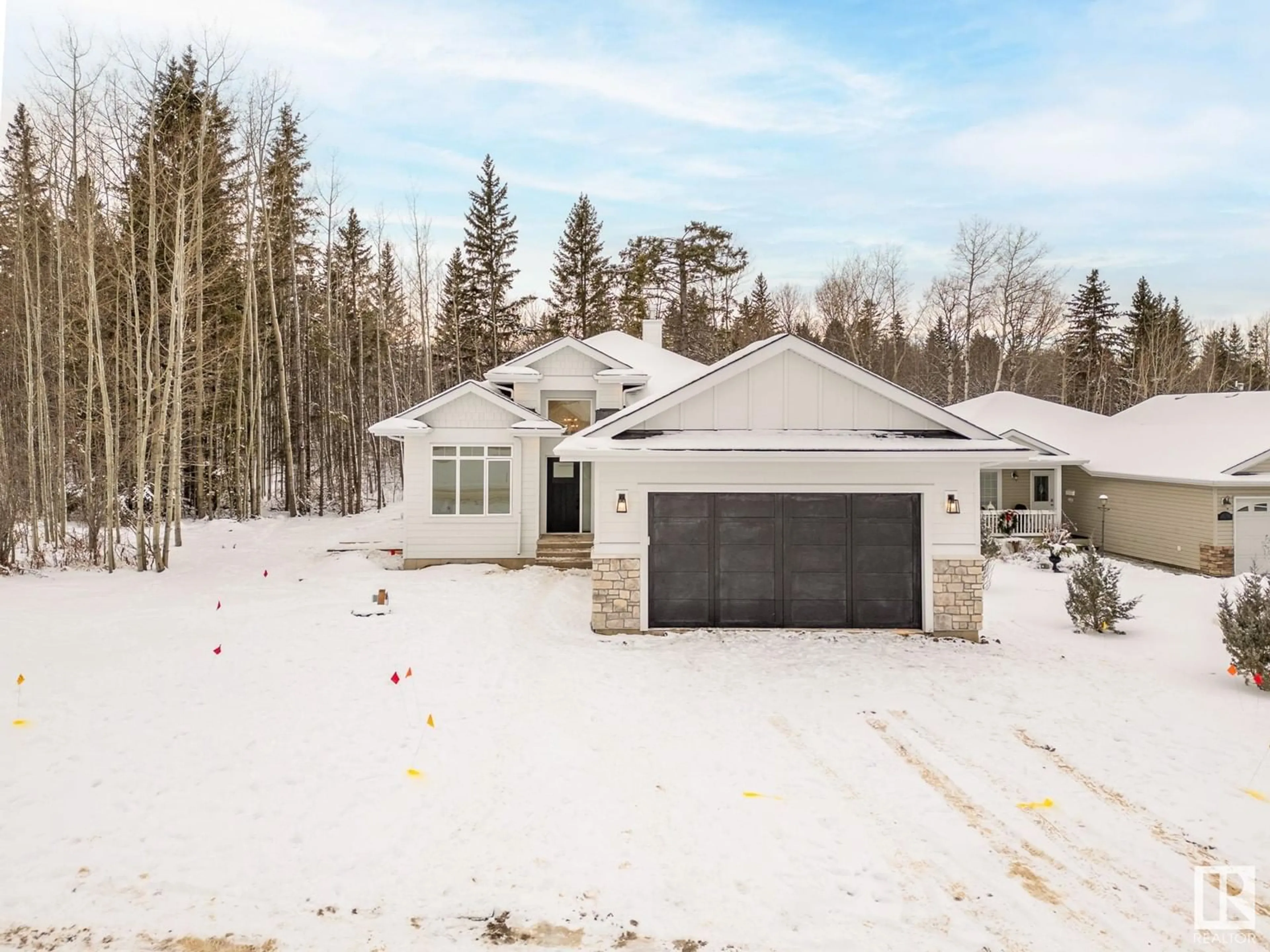 A pic from outside/outdoor area/front of a property/back of a property/a pic from drone, unknown for 114 HERON POINT CL, Rural Wetaskiwin County Alberta T0C2V0