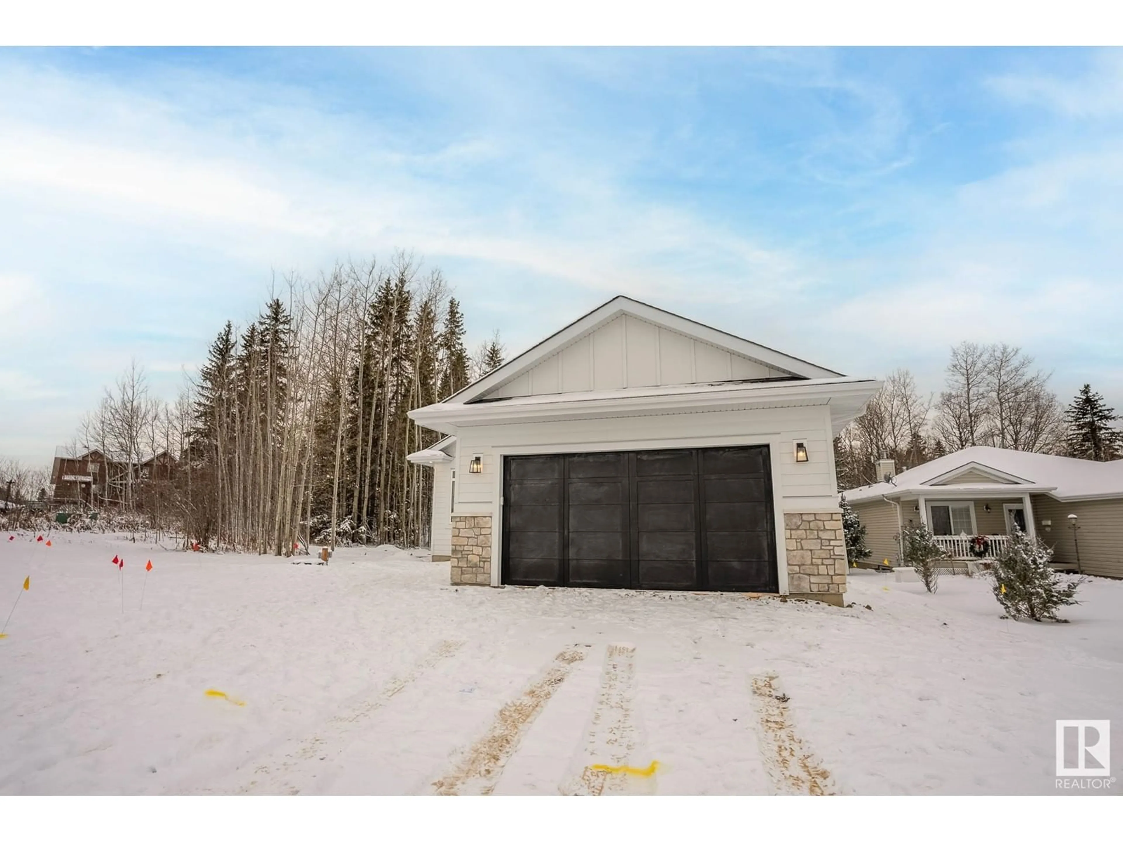 Indoor garage for 114 HERON POINT CL, Rural Wetaskiwin County Alberta T0C2V0