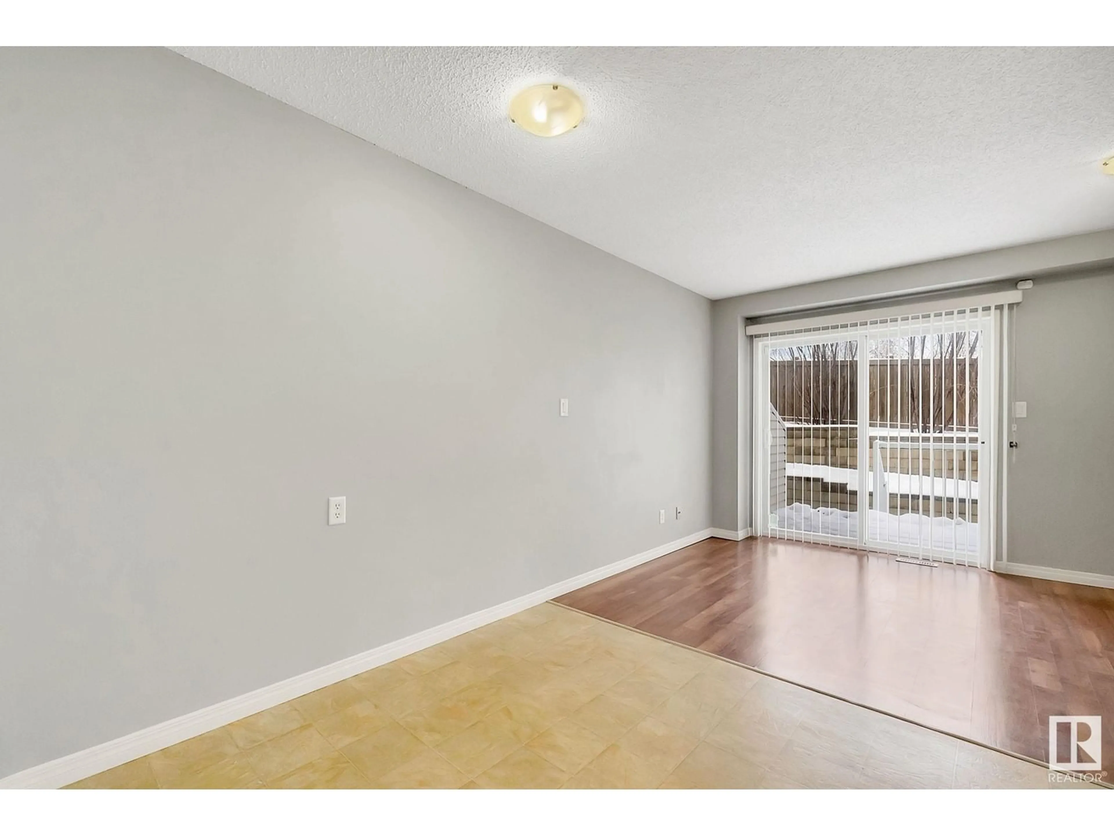 A pic of a room for #3 130 HYNDMAN CR NW, Edmonton Alberta T5A0E8