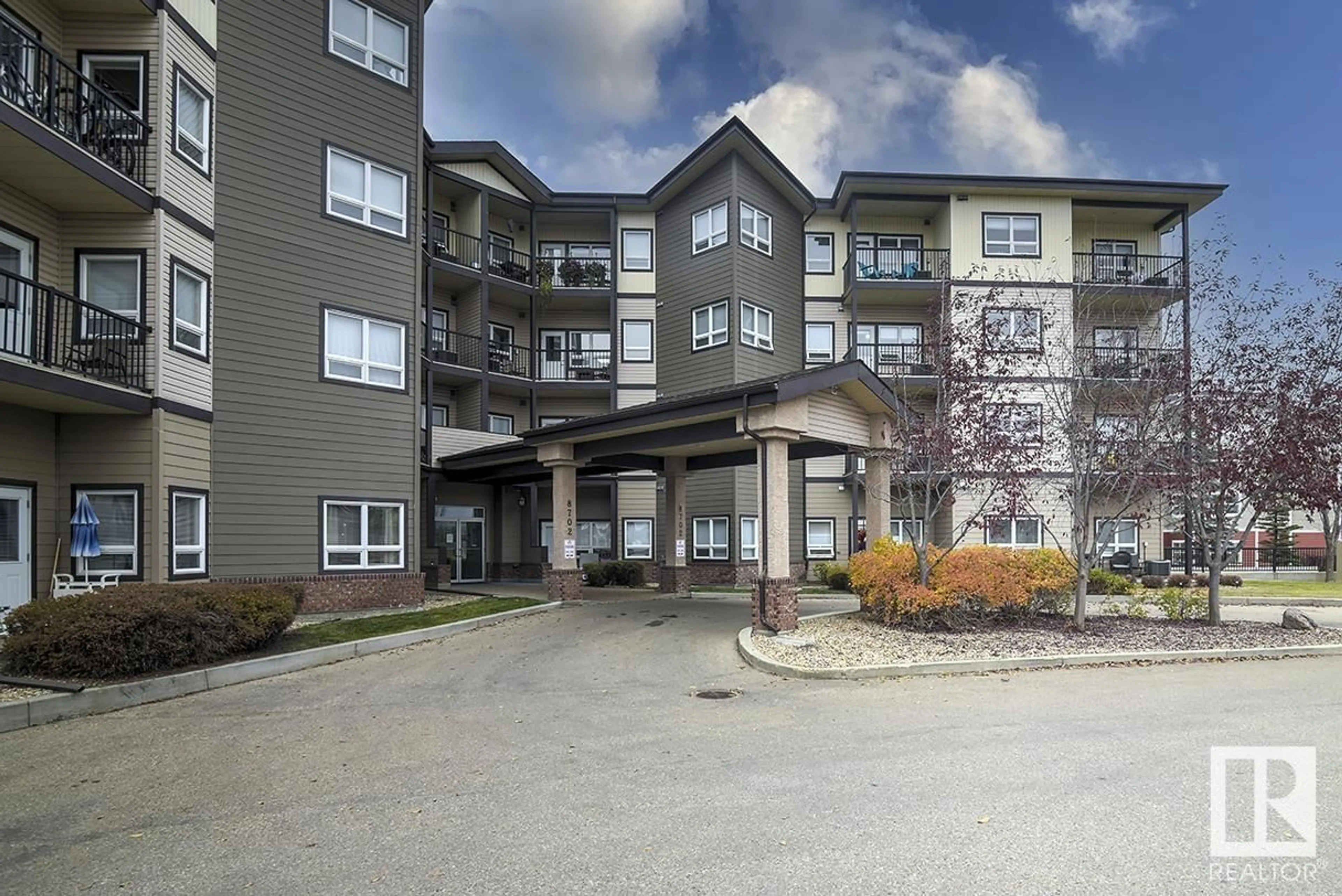 Patio, building for #313 - 8702 SOUTHFORT DR, Fort Saskatchewan Alberta T8L4R6