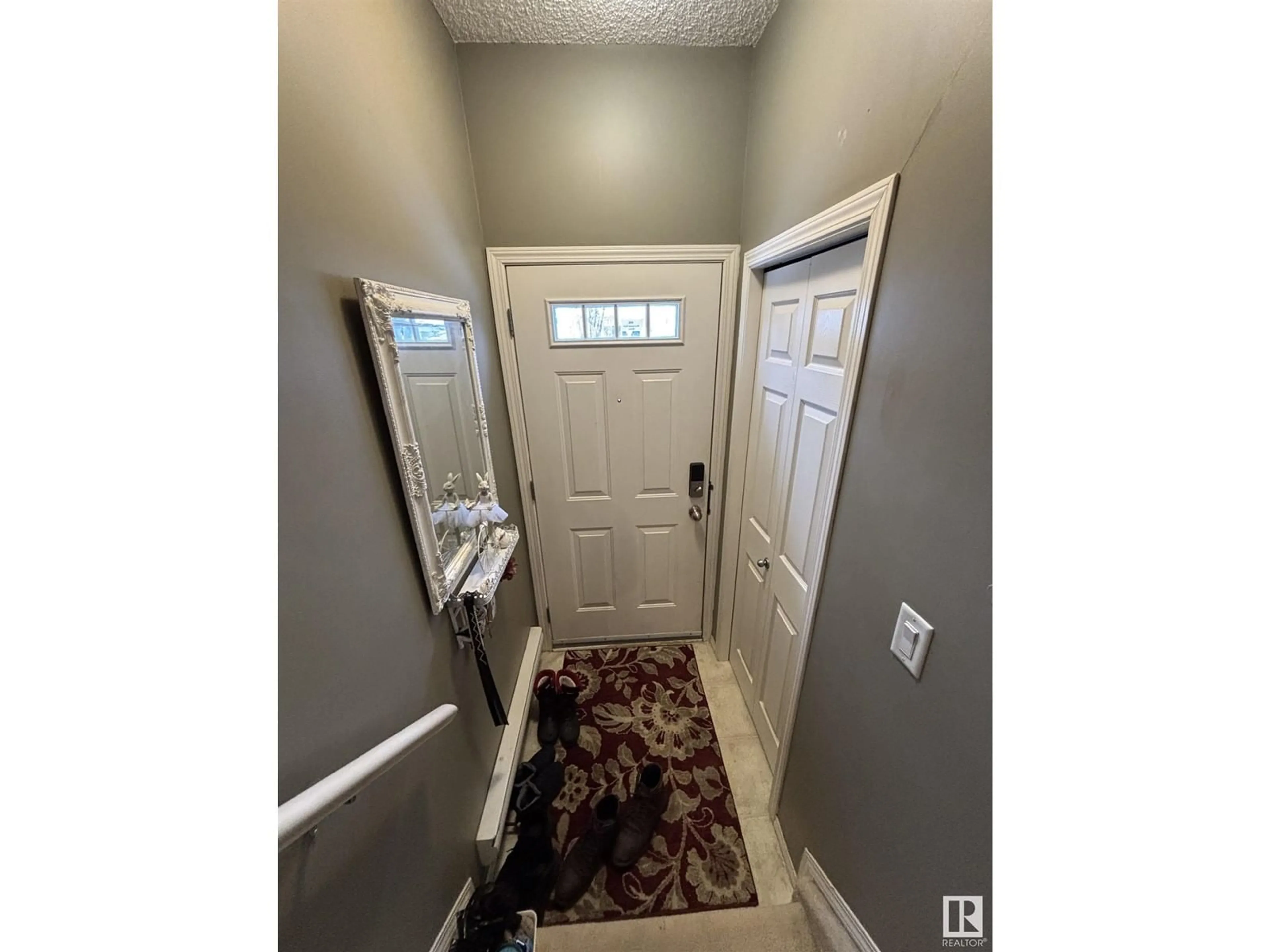 Indoor entryway for #250 460 CRANBERRY WY, Sherwood Park Alberta T8H2R3