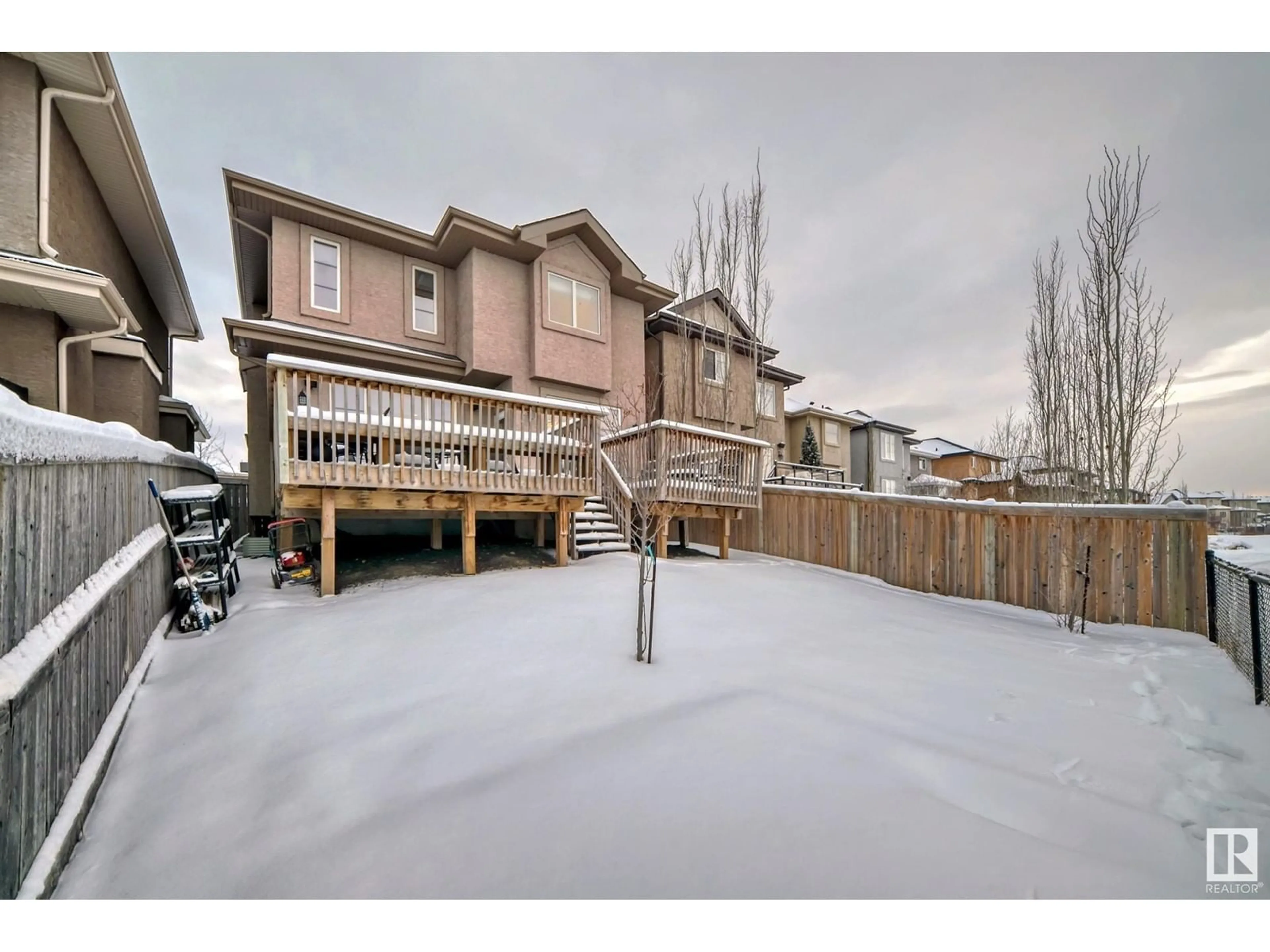 A pic from outside/outdoor area/front of a property/back of a property/a pic from drone, unknown for 8920 181 AV NW, Edmonton Alberta T5Z0J5