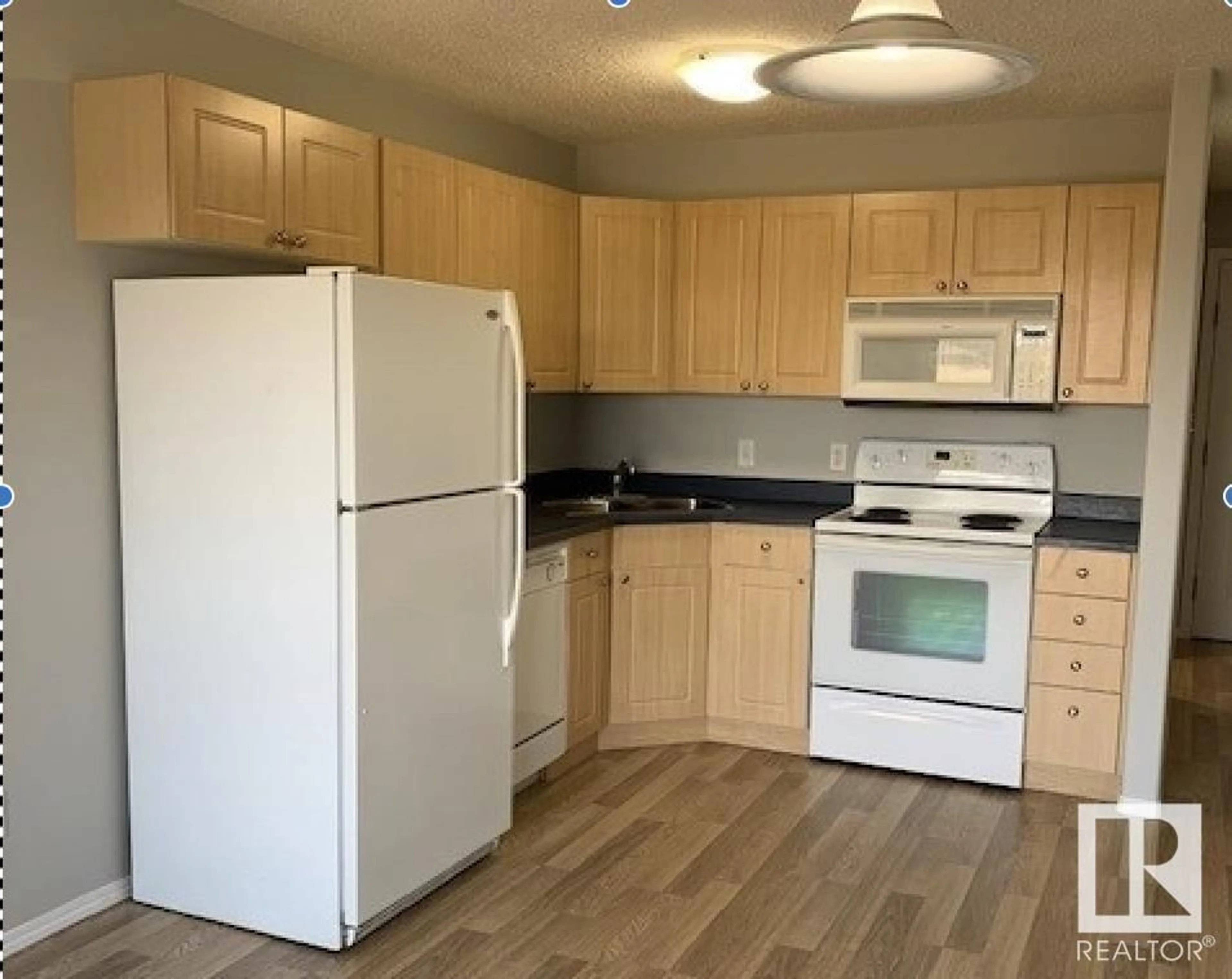 Standard kitchen, unknown for #207 70 WOODSMERE, Fort Saskatchewan Alberta T8L4R8