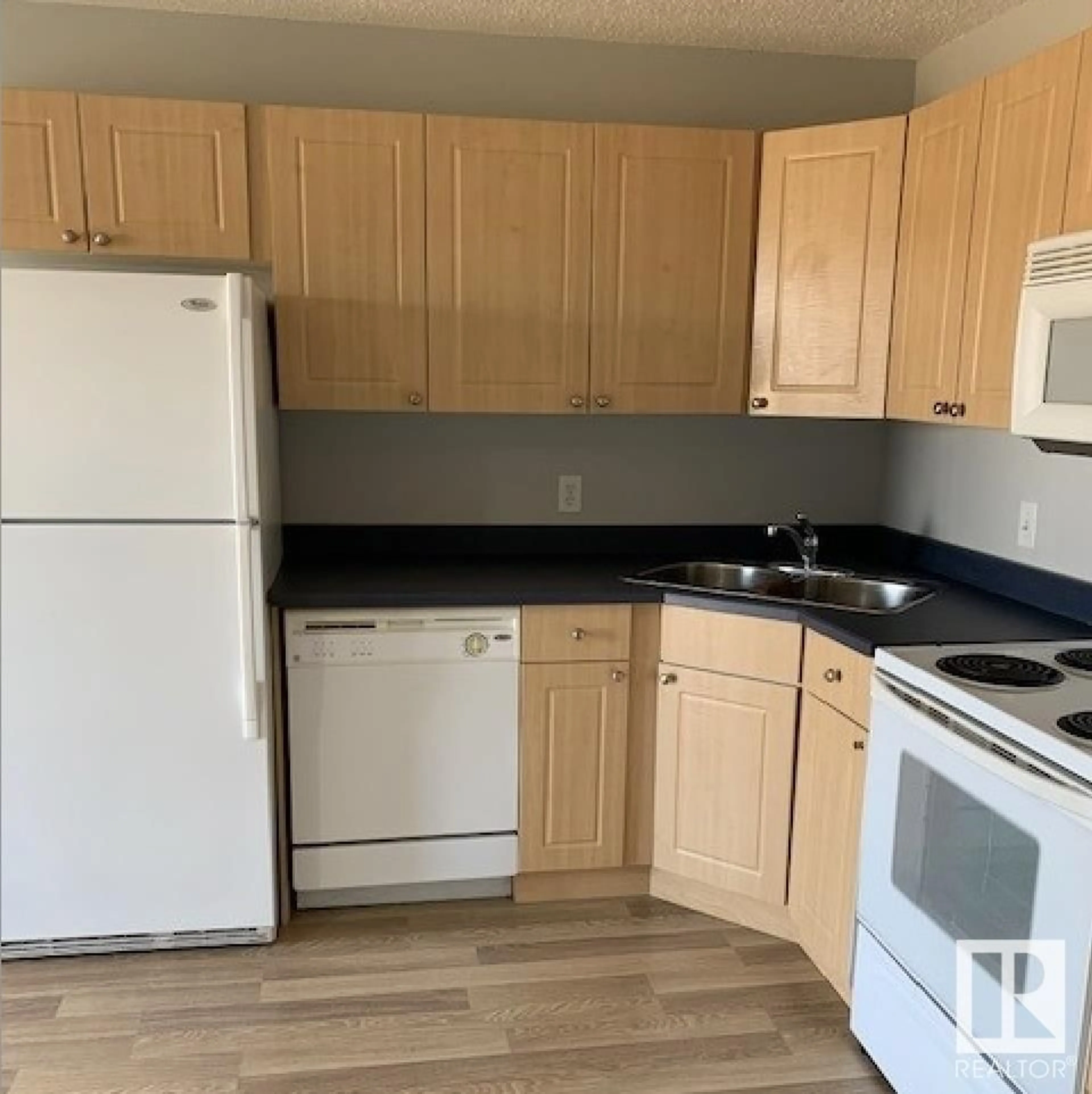 Standard kitchen, unknown for #207 70 WOODSMERE, Fort Saskatchewan Alberta T8L4R8