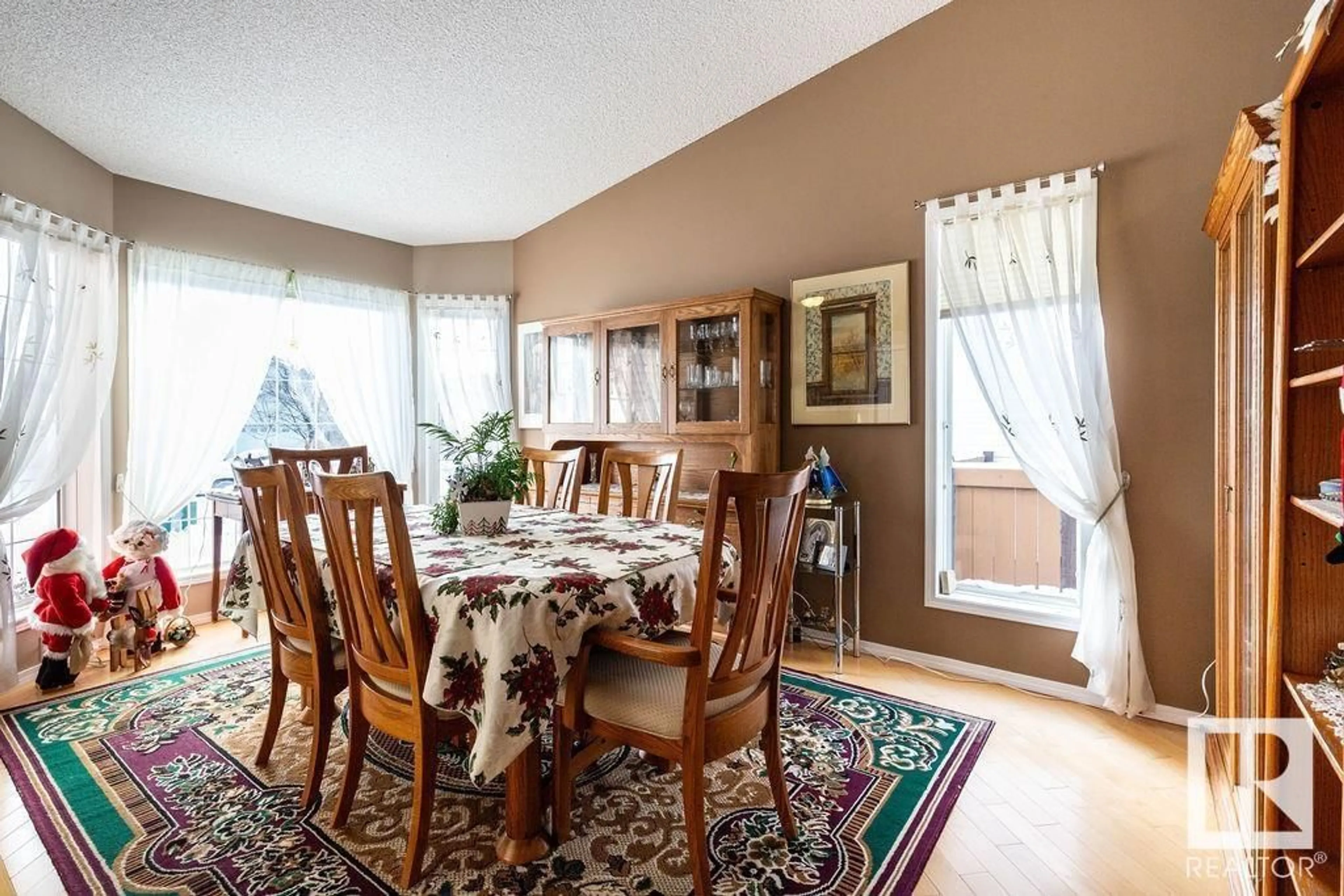 Dining room, unknown for 67 Newmarket WY, St. Albert Alberta T8N7B8