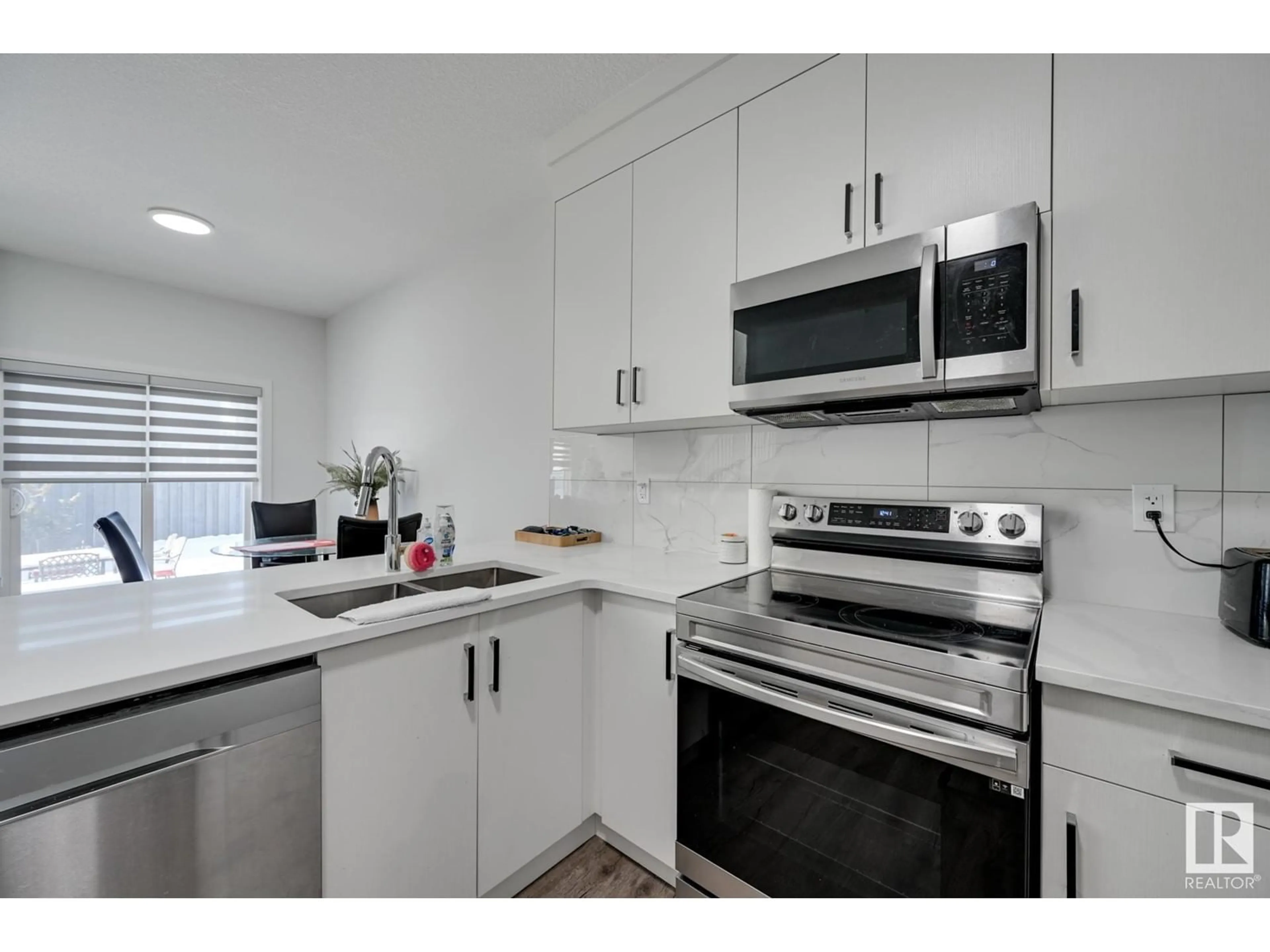 Standard kitchen, unknown for 621 GLENRIDDING RAVINE DR SW, Edmonton Alberta T6W4N9