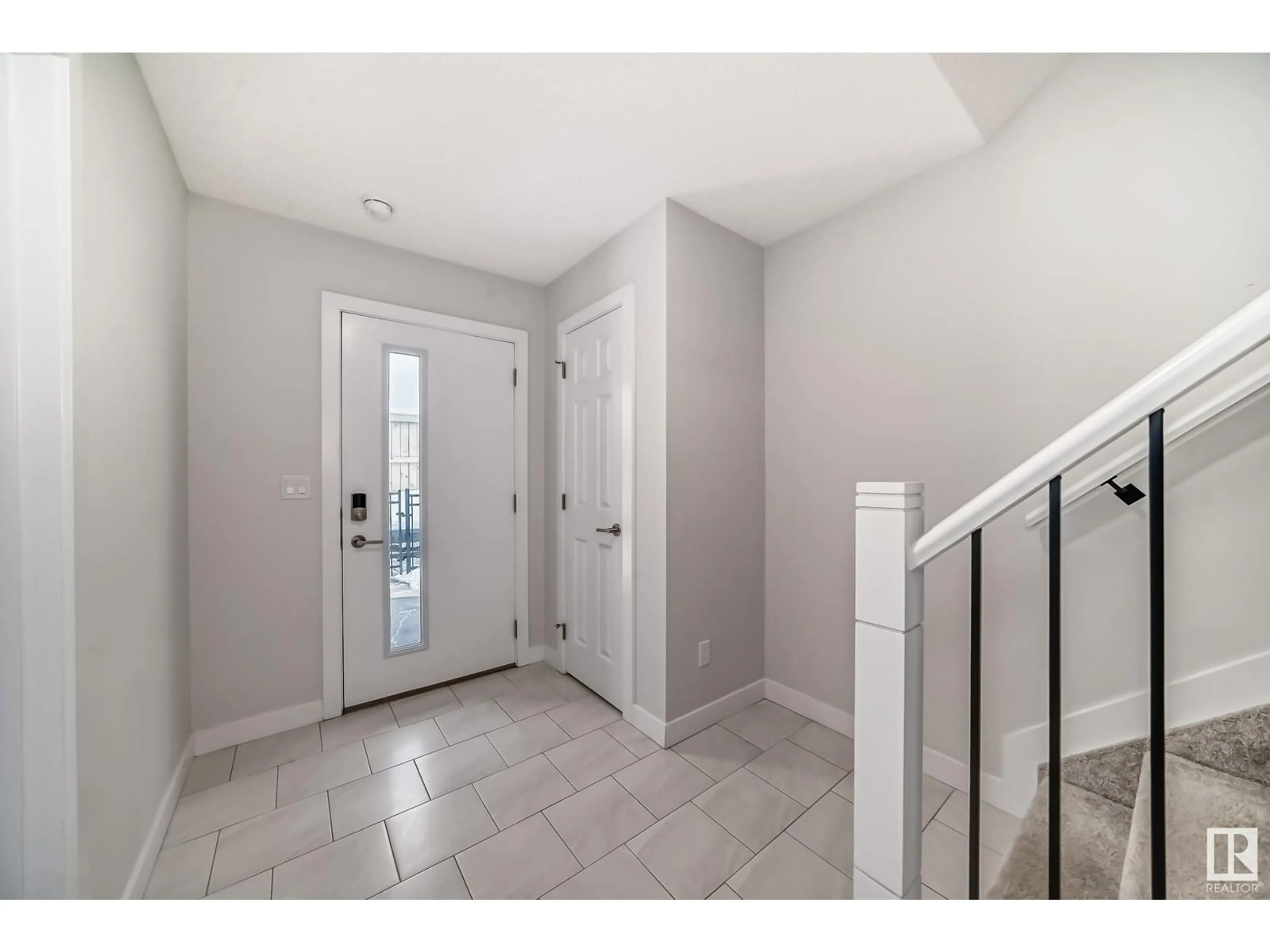 Indoor entryway for #48 1010 RABBIT HILL RD SW, Edmonton Alberta T6W4G7