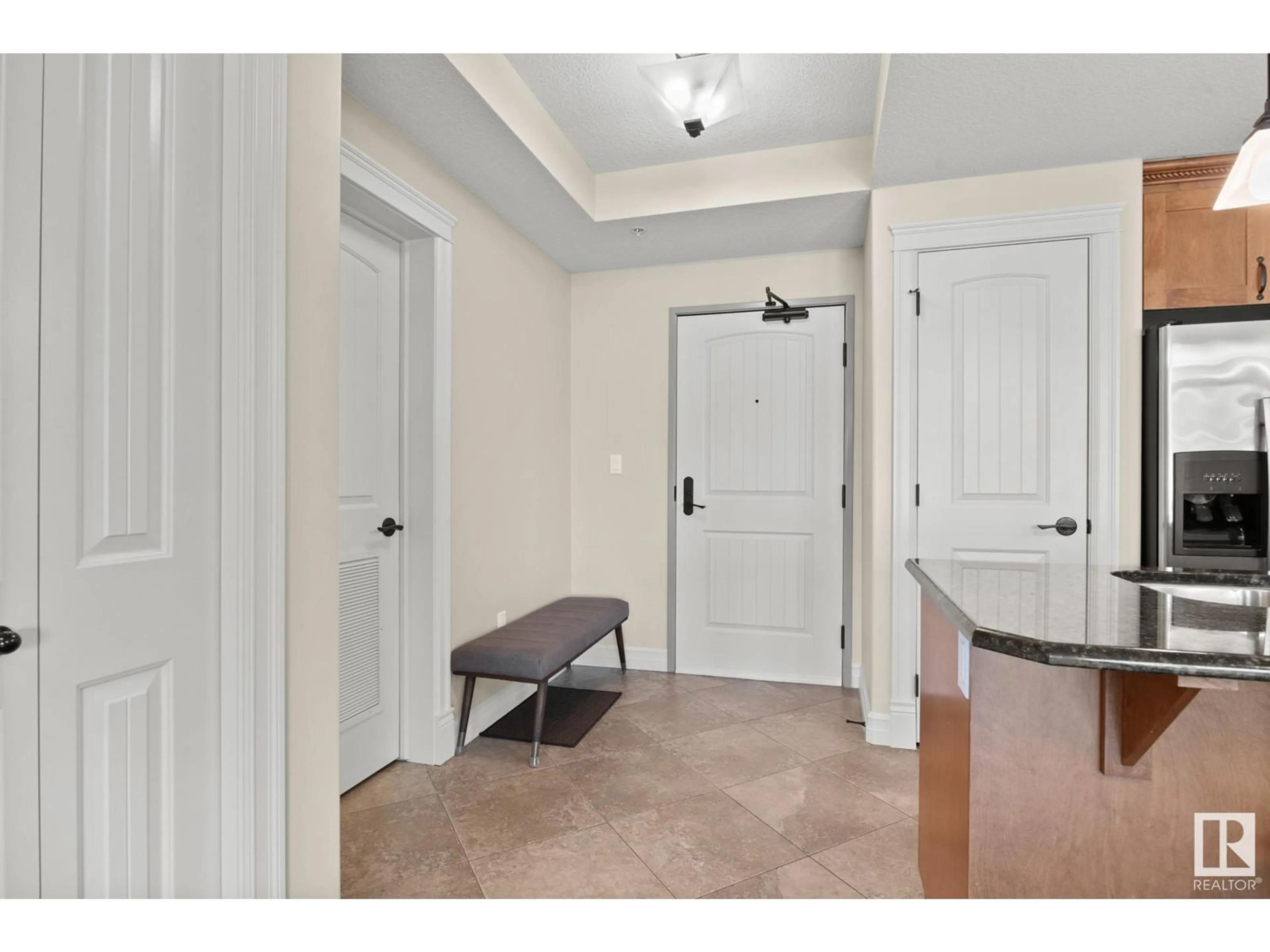 Indoor entryway for #402 10142 111 ST NW NW, Edmonton Alberta T5K1K6