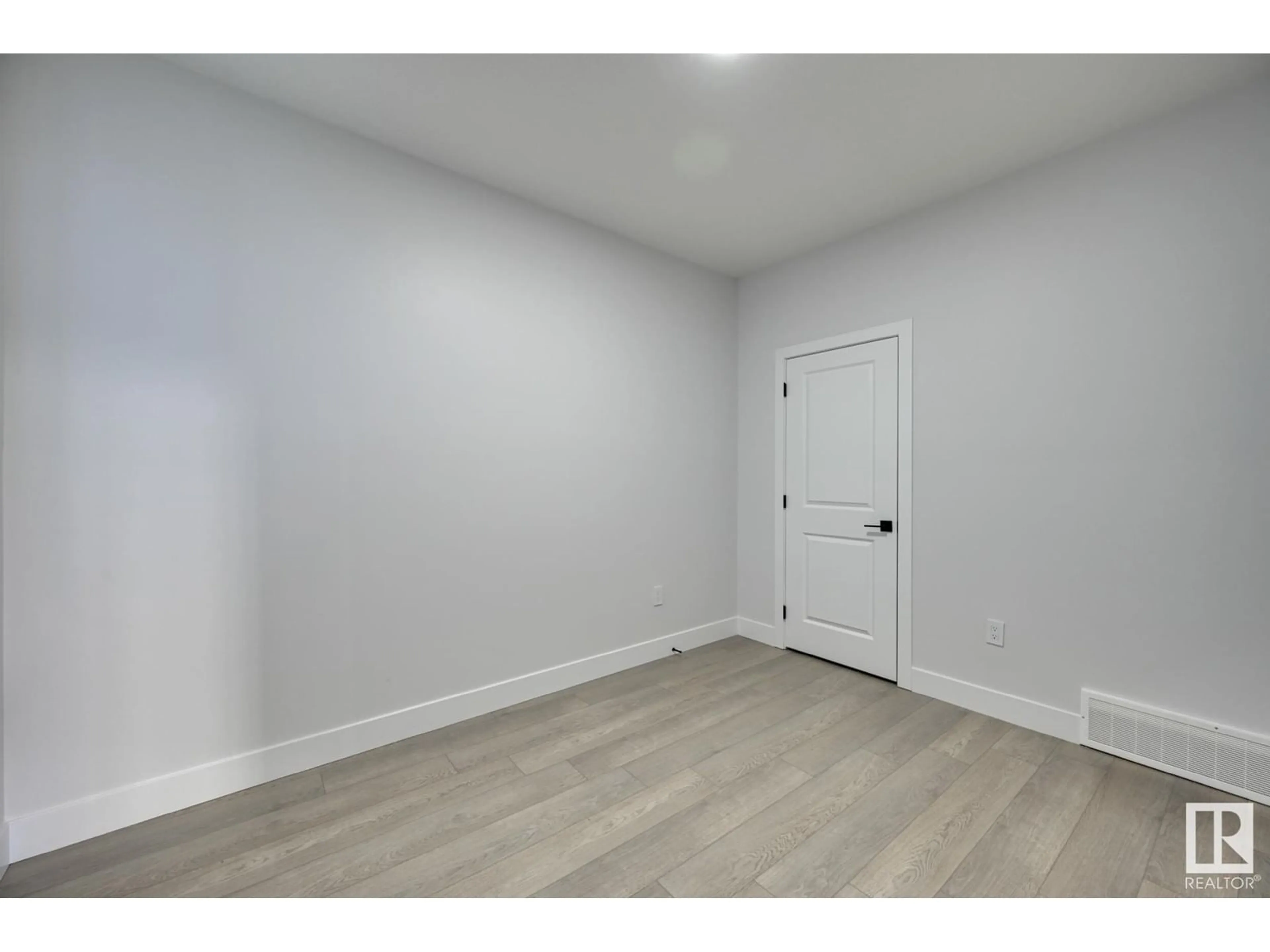 A pic of a room for 99 ELM ST, Fort Saskatchewan Alberta T8L0X8