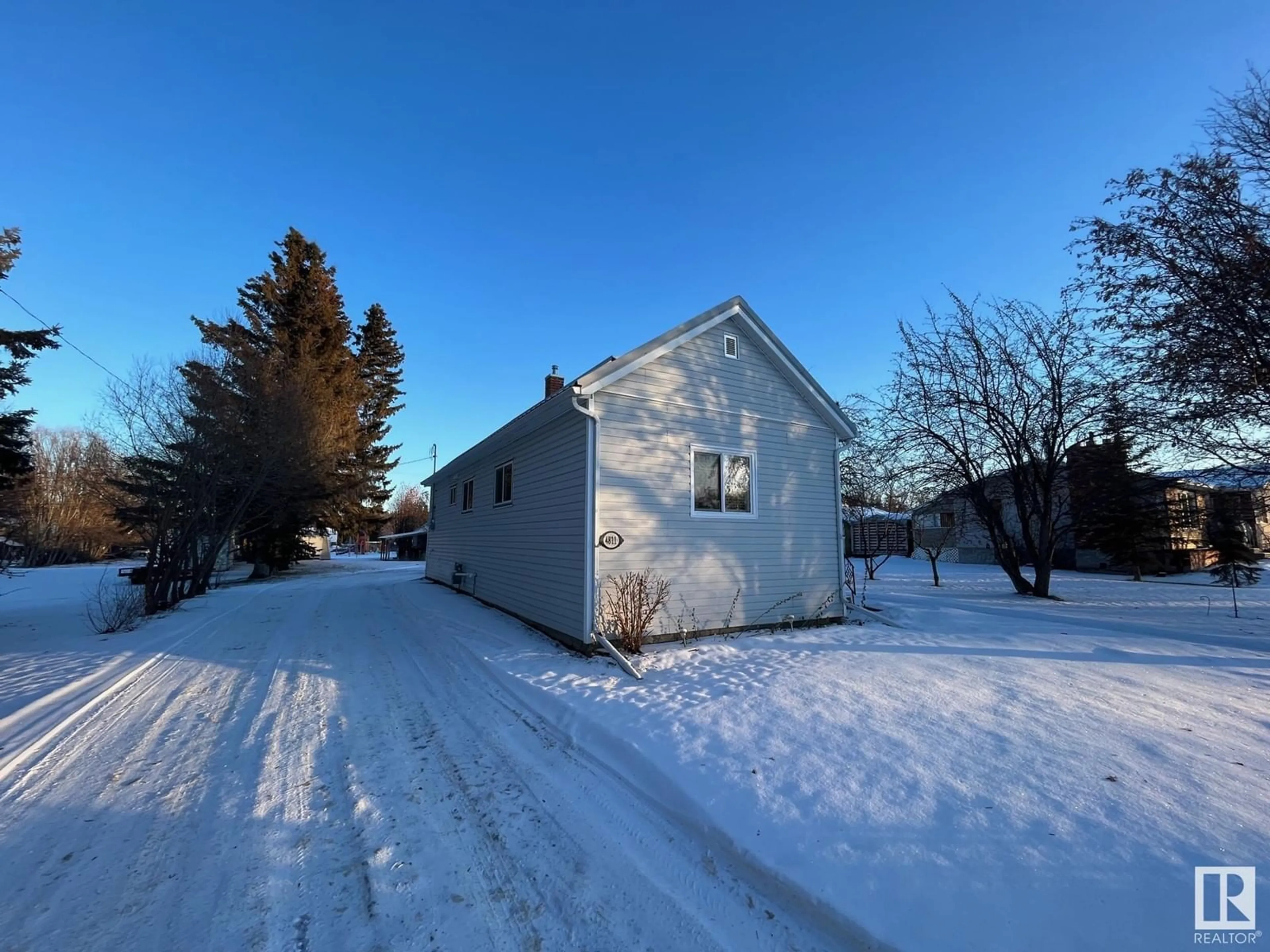 Shed for 4811 49 ST, Glendon Alberta T0A1P0