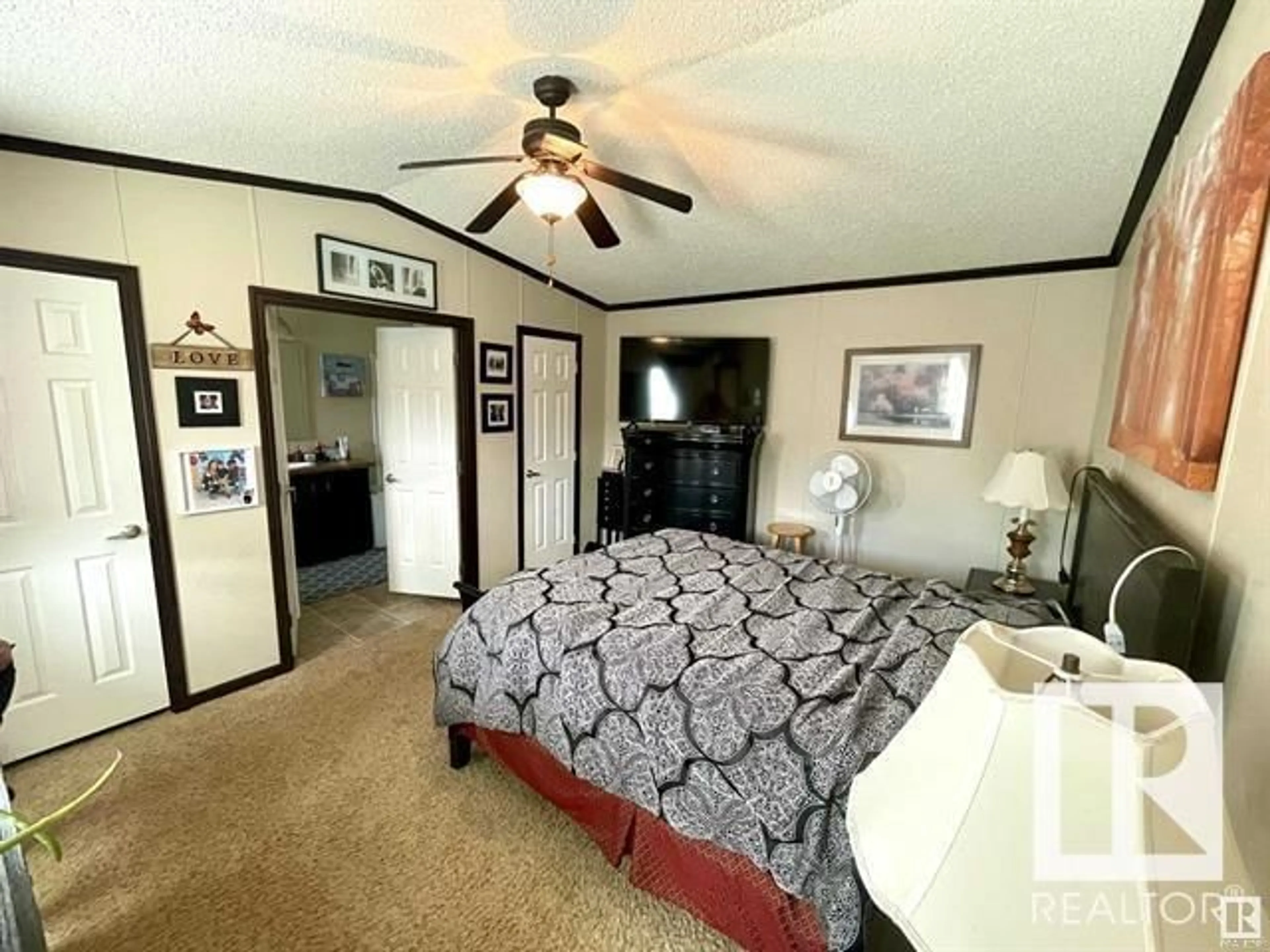 A pic of a room for 5910 Primrose Road, Cold Lake Alberta T9M0A3