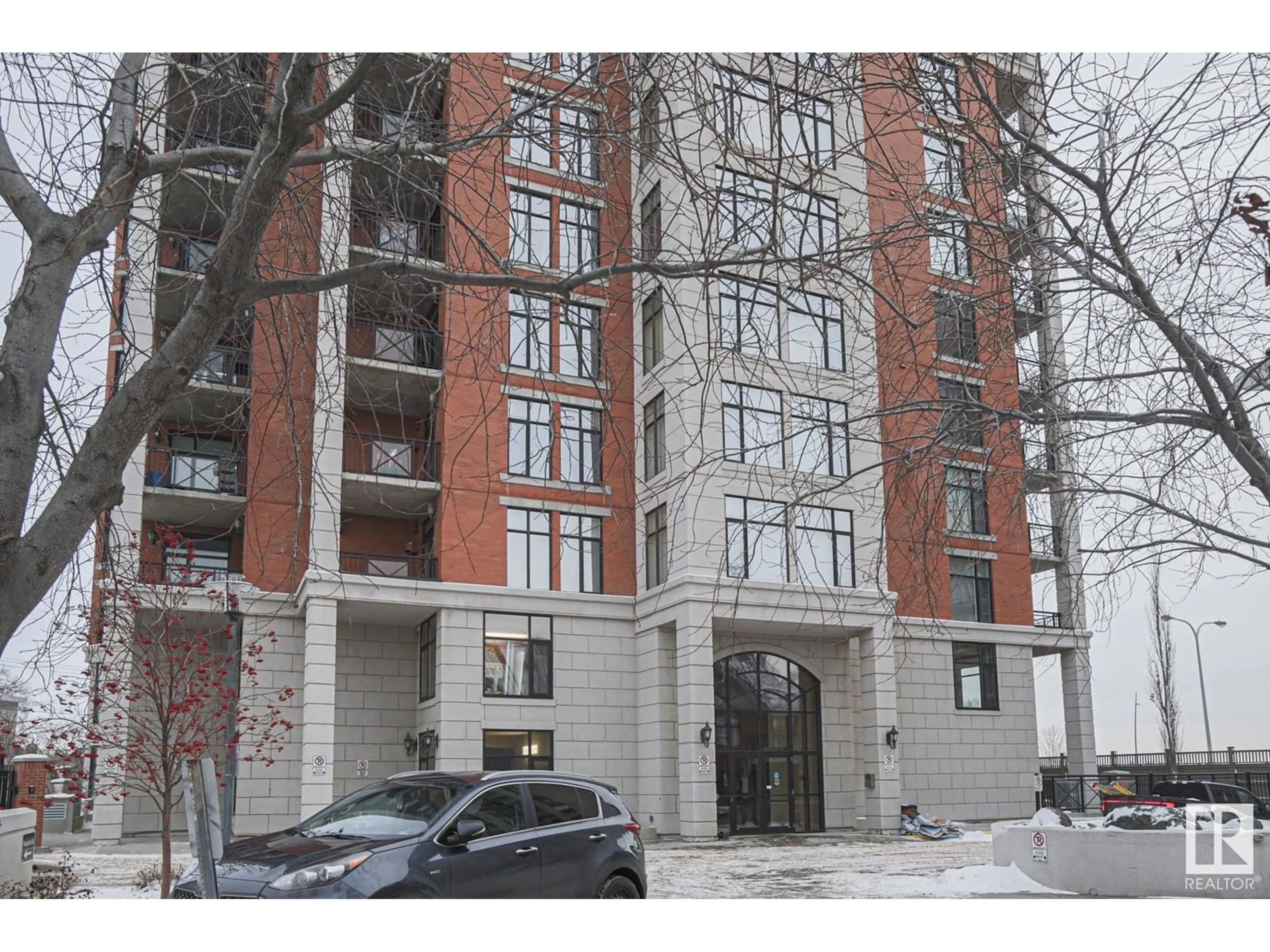 Indoor foyer for 1201 JASPER AVE, Edmonton Alberta T5H3S8
