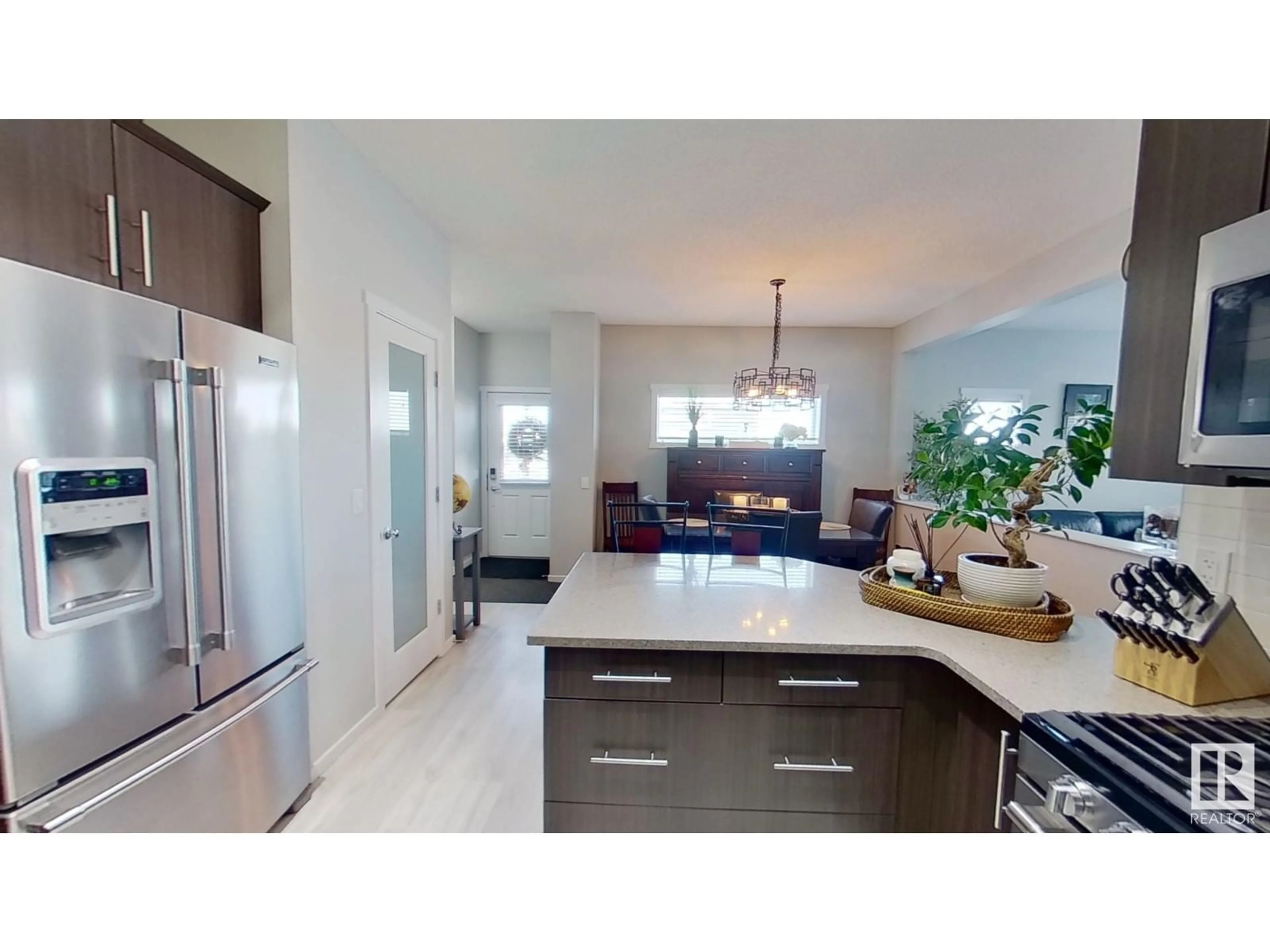 Open concept kitchen, ceramic/tile floor for 3 AVEBURY CT, Sherwood Park Alberta T8H0Z2