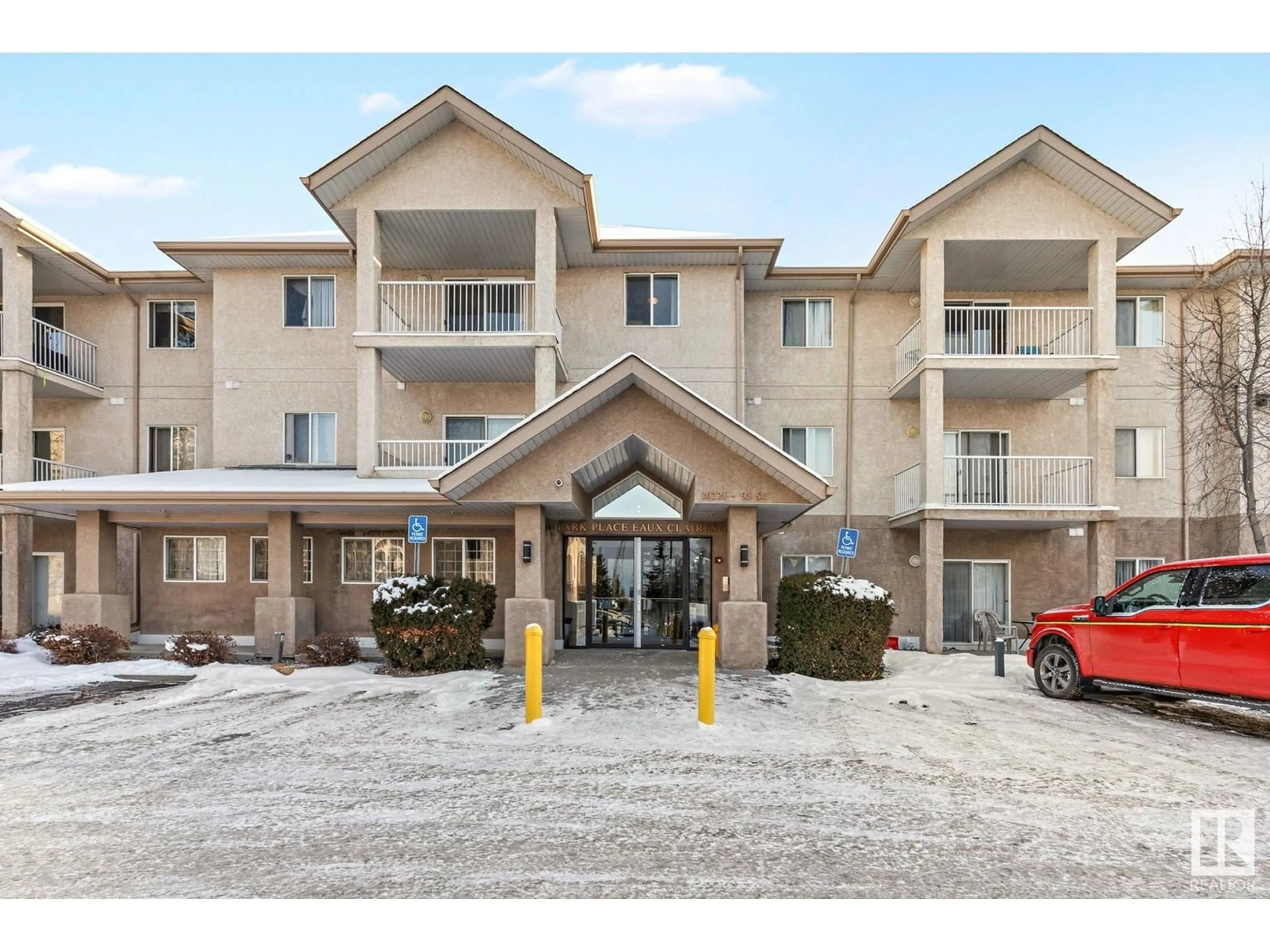 Indoor foyer for #321 16221 95 ST NW, Edmonton Alberta T5Z3V3