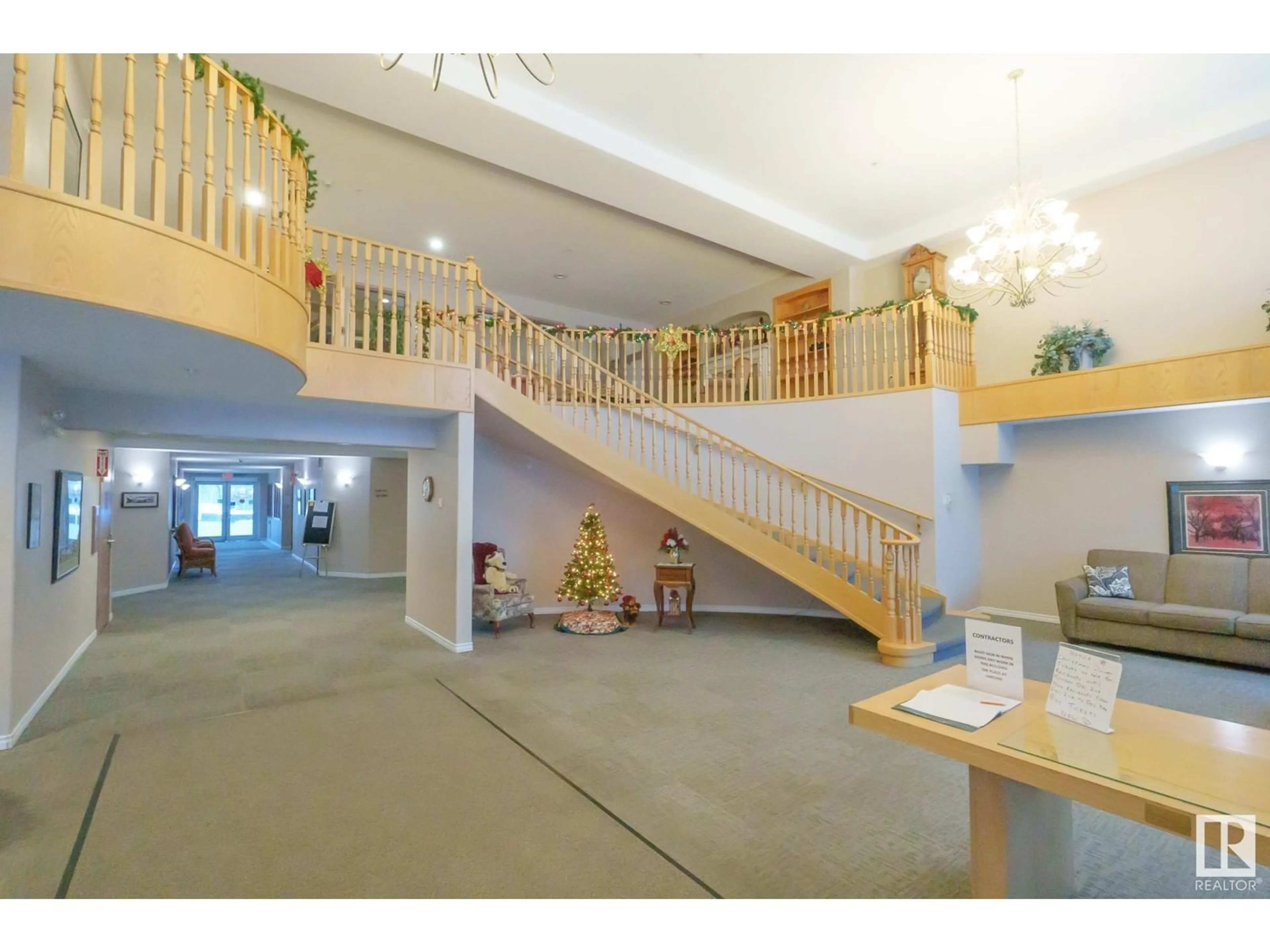 Indoor foyer for #325 2741 55 ST NW, Edmonton Alberta T6L7G7