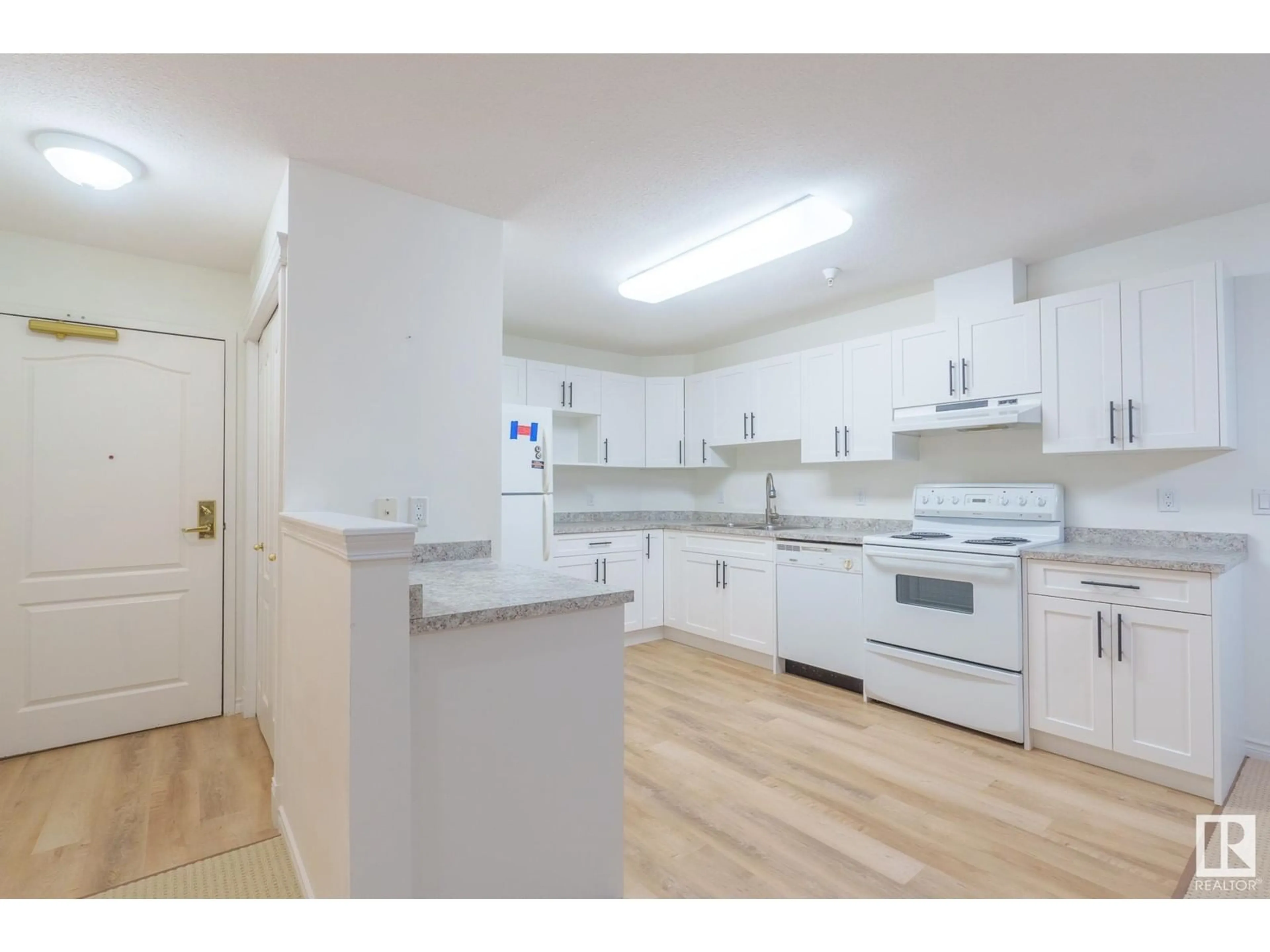 Standard kitchen, unknown for #325 2741 55 ST NW, Edmonton Alberta T6L7G7