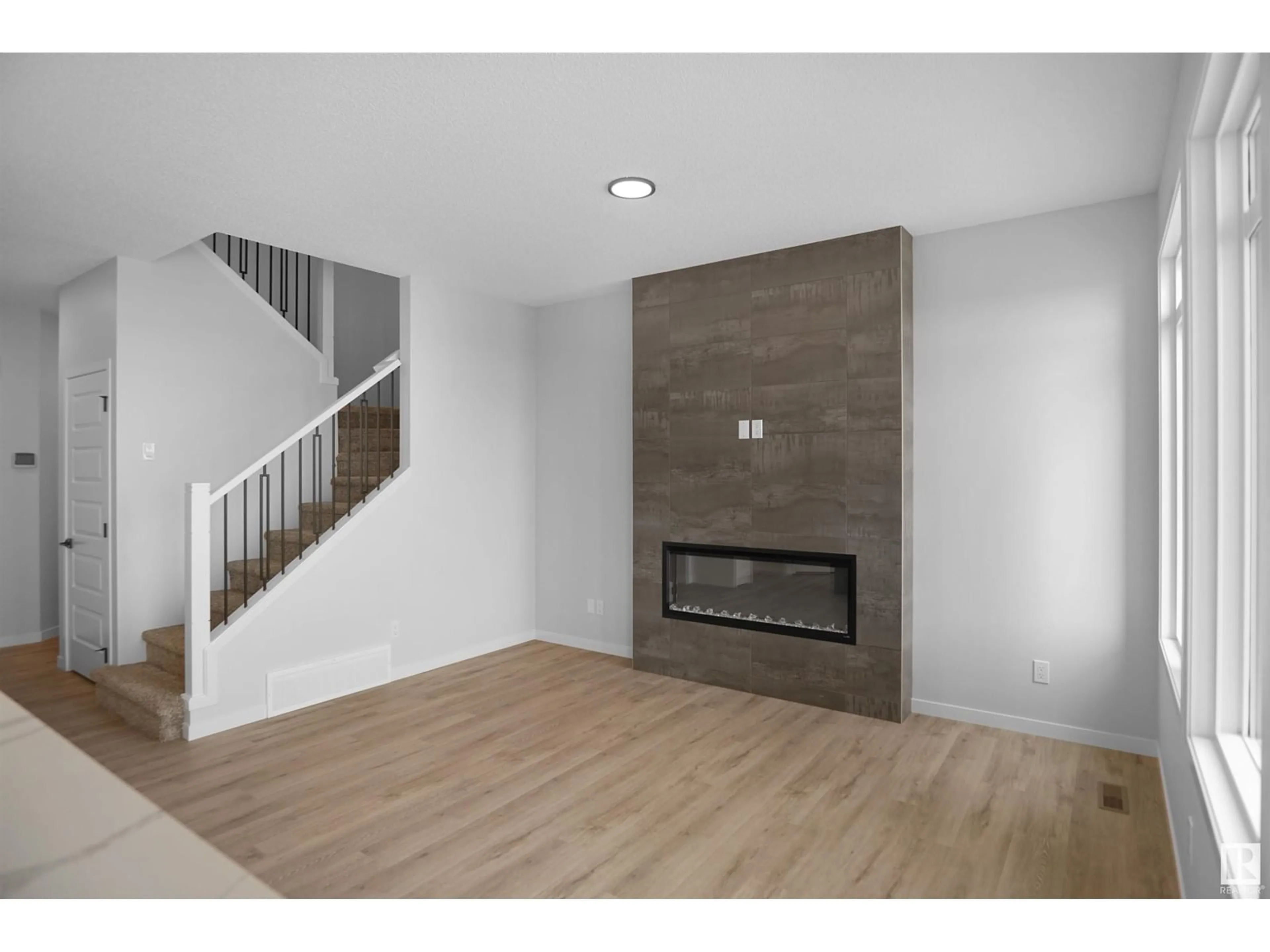 A pic of a room for 17335 2 ST NW, Edmonton Alberta T5Y4E7