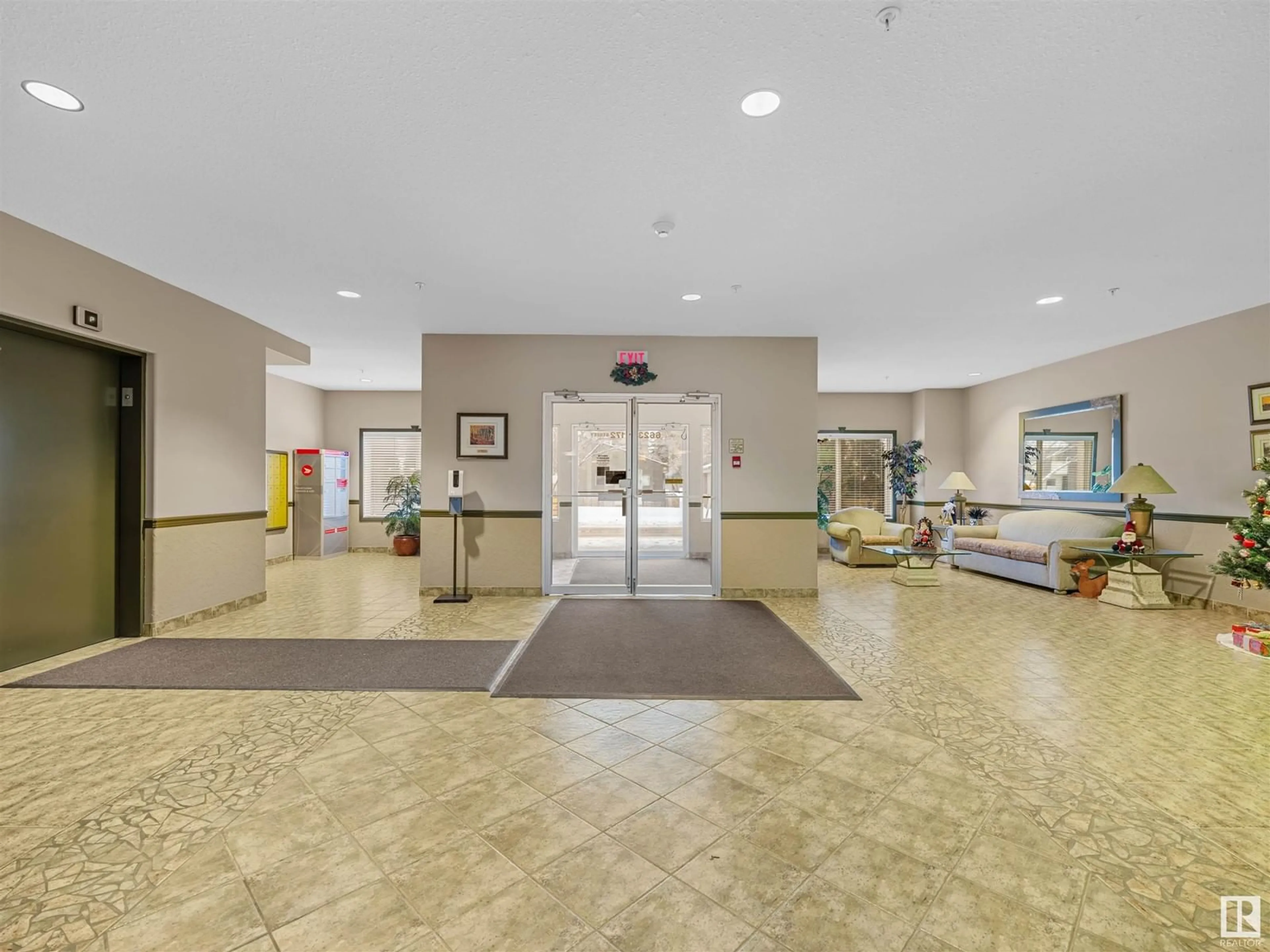 Lobby for #120 6623 172 ST NW, Edmonton Alberta T5T6J2